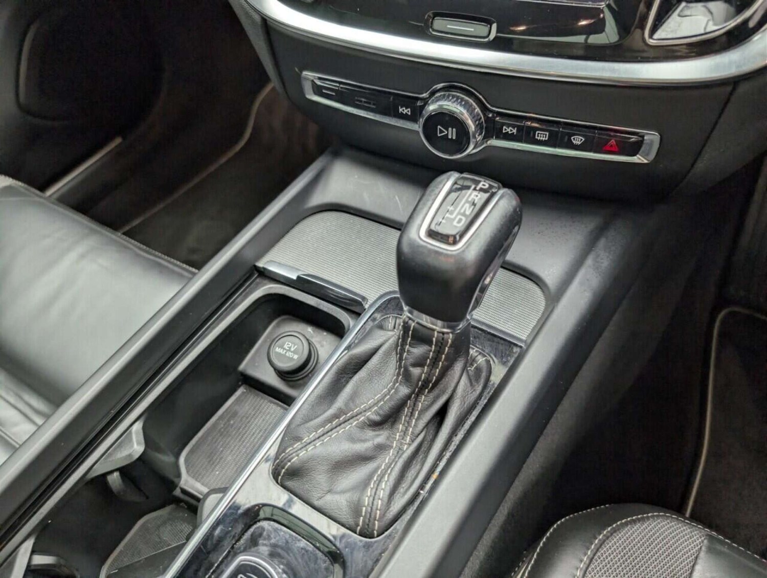 Used Volvo V60 2019 for sale - 77713747: Photo 16