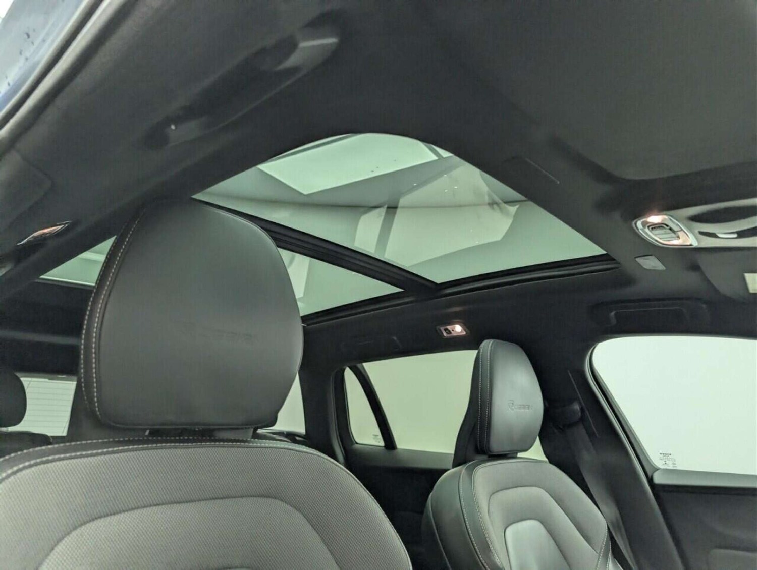 Used Volvo V60 2019 for sale - 77713747: Photo 21