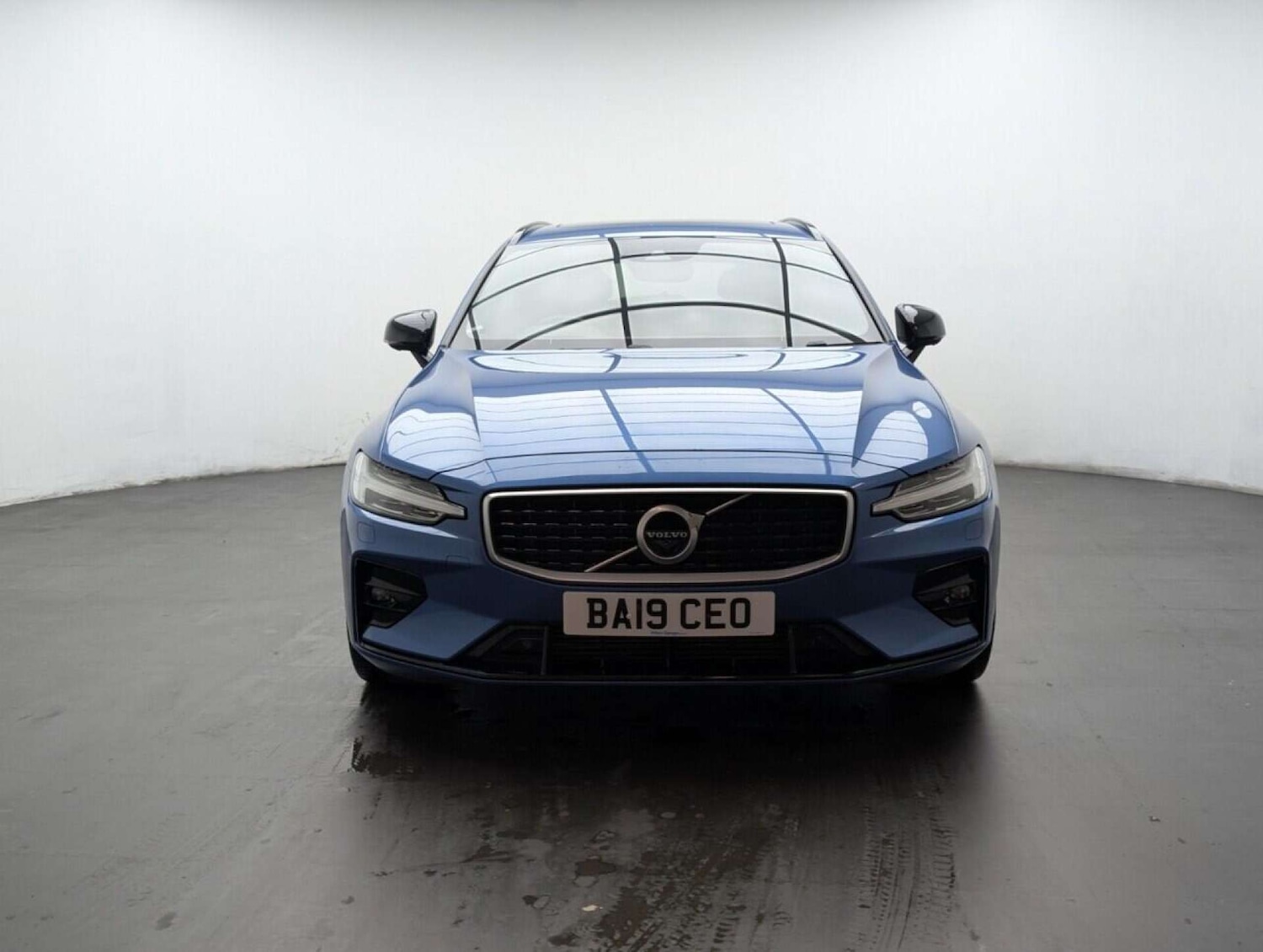 Used Volvo V60 2019 for sale - 77713747: Photo 3