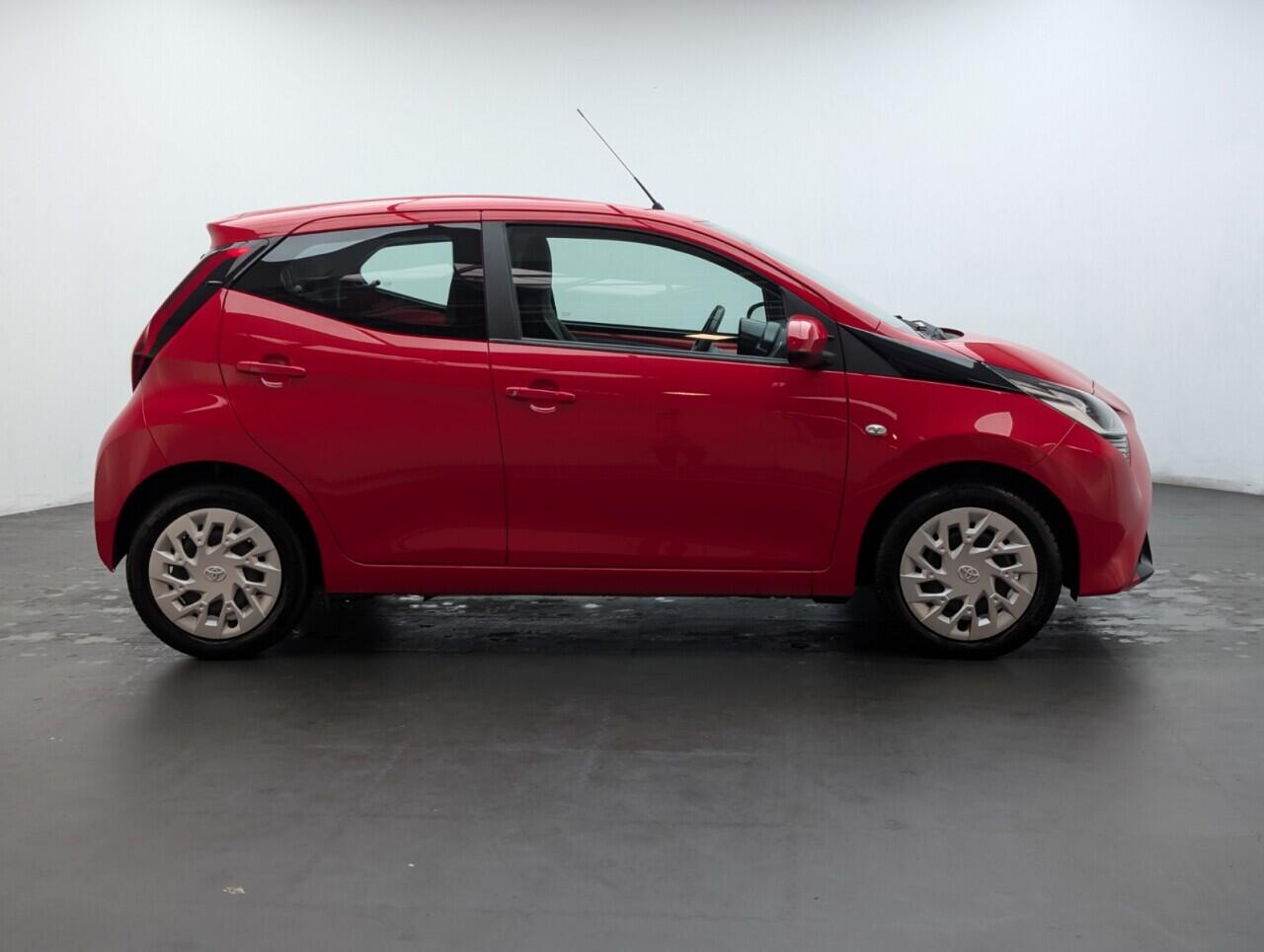 Used Toyota AYGO 2020 for sale - 76425320: Photo 9