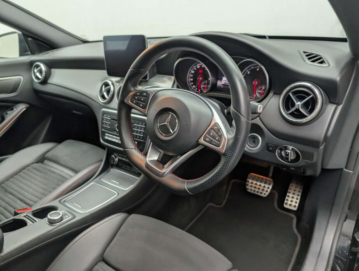 Used Mercedes-Benz CLA 2018 for sale - 77713940: Photo 11