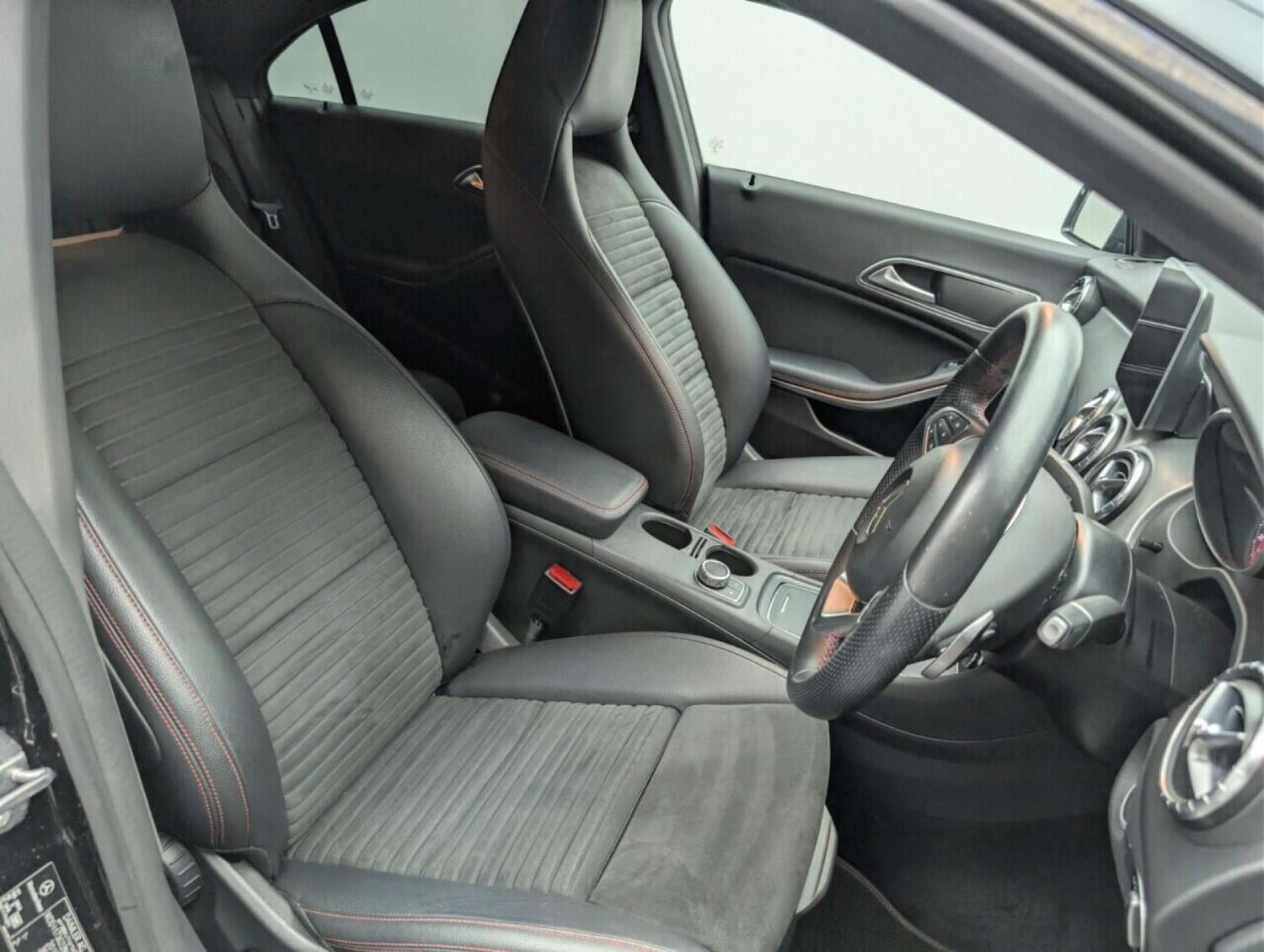 Used Mercedes-Benz CLA 2018 for sale - 77713940: Photo 12