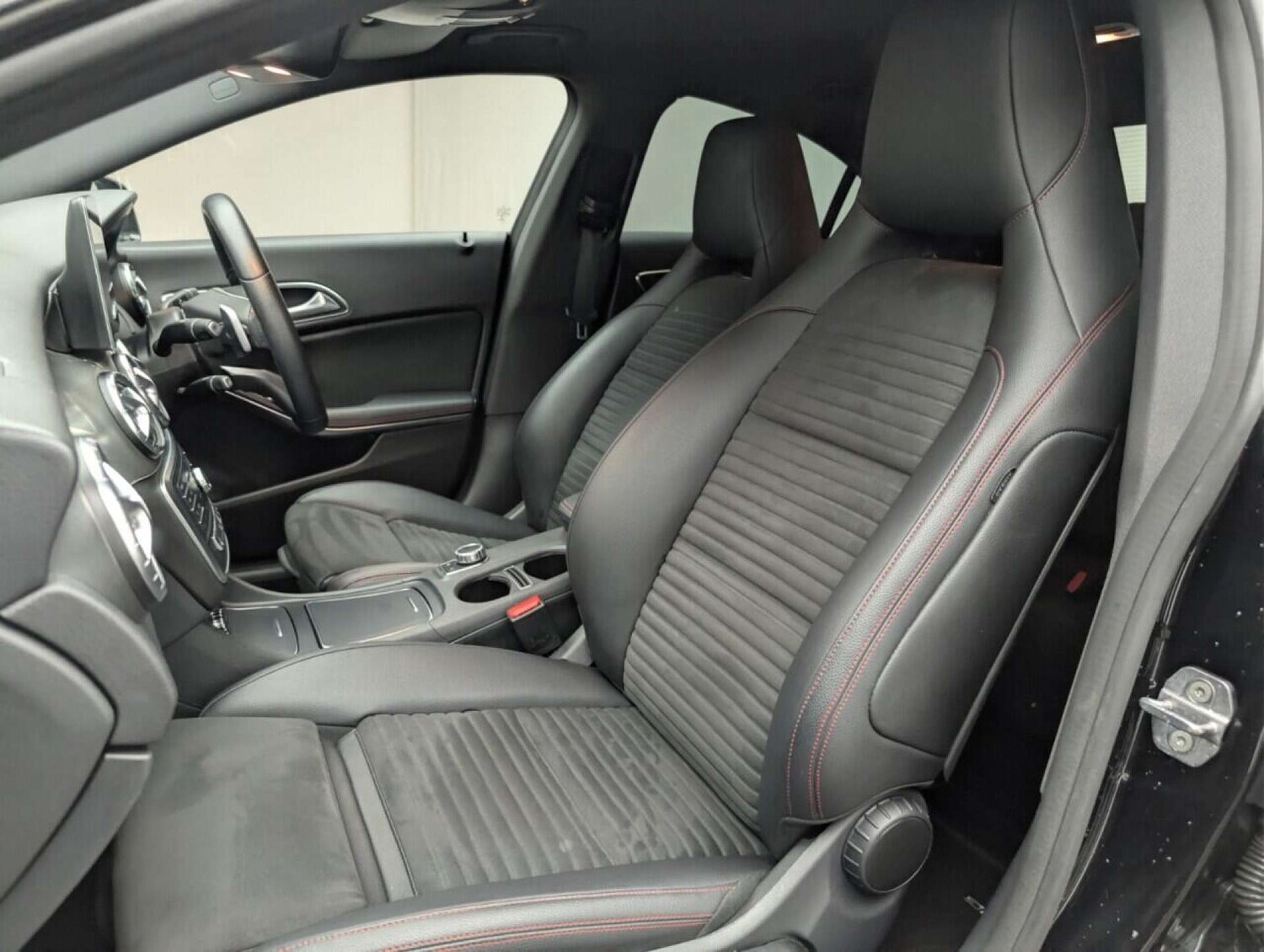 Used Mercedes-Benz CLA 2018 for sale - 77713940: Photo 28