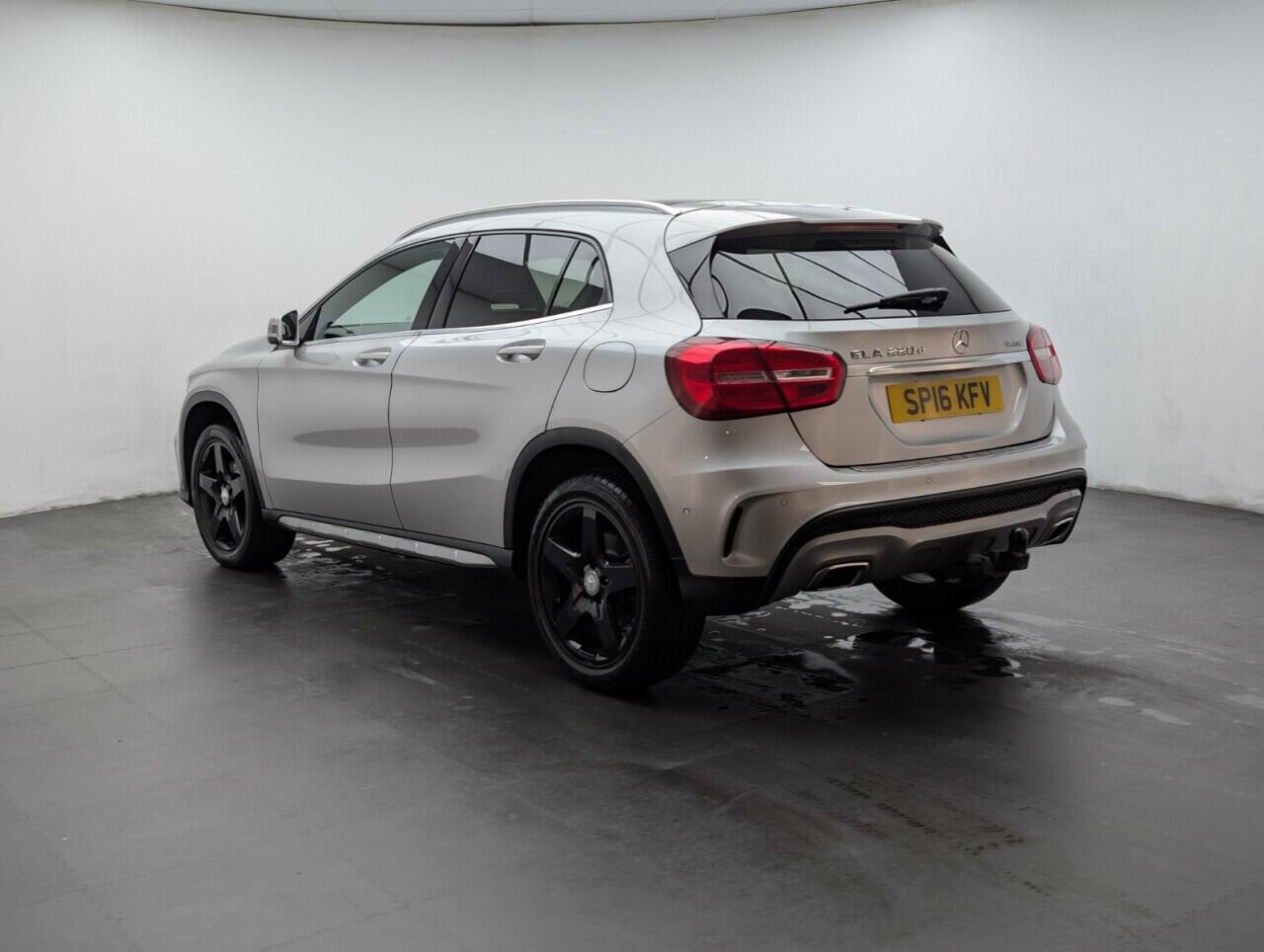 Used Mercedes-Benz GLA 2016 for sale - 76998980: Photo 5