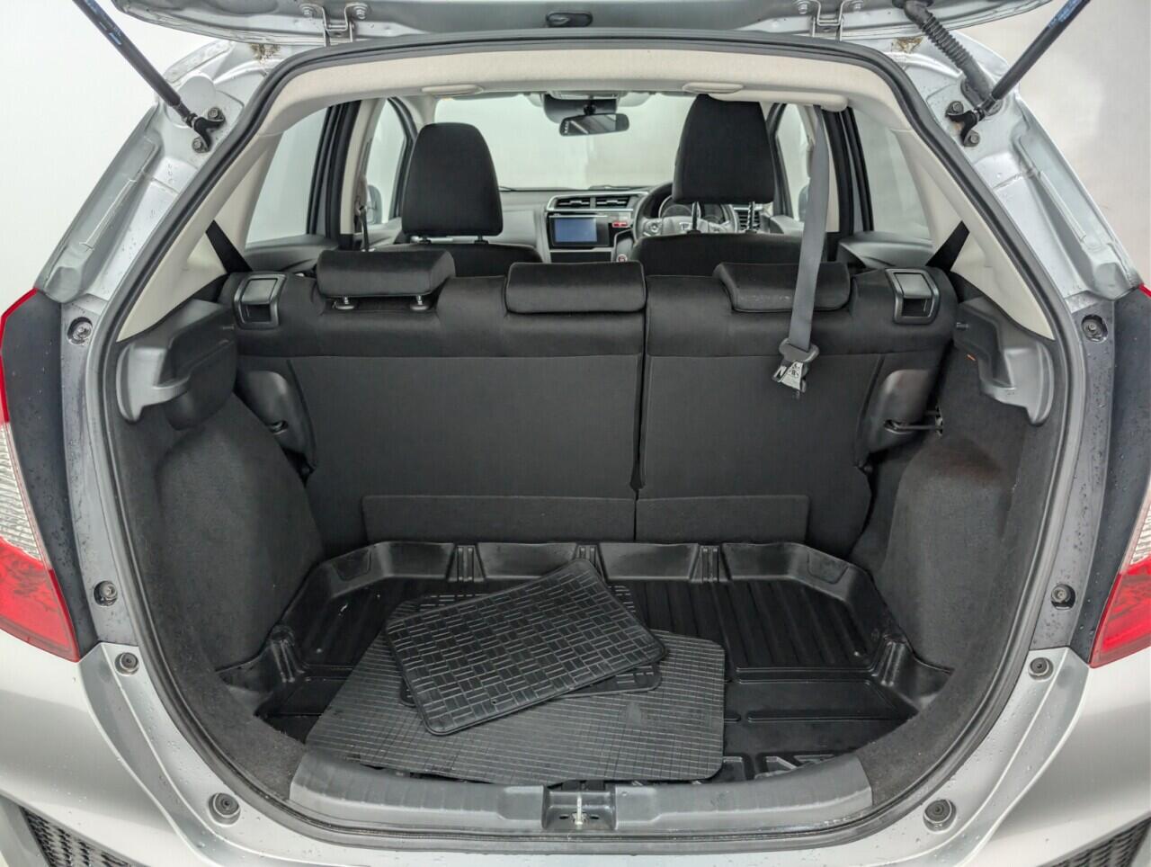 Used Honda Jazz for sale - 77683572: Photo 23