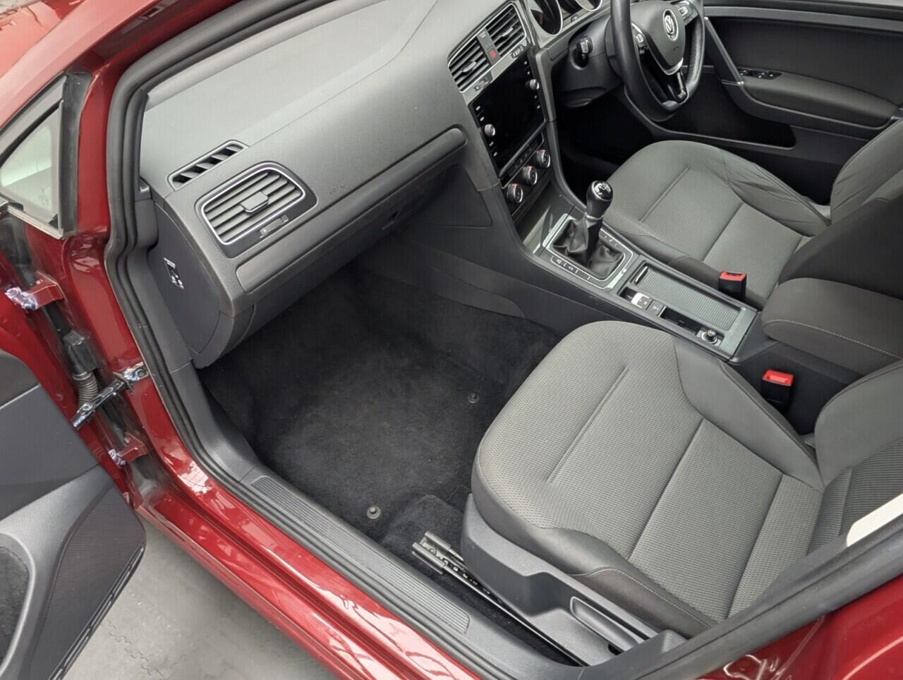 Used Volkswagen Golf 2019 for sale - 76424623: Photo 24