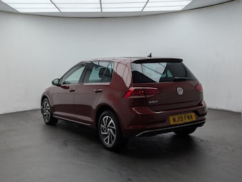 Used Volkswagen Golf 2019 for sale - 76424623: Photo