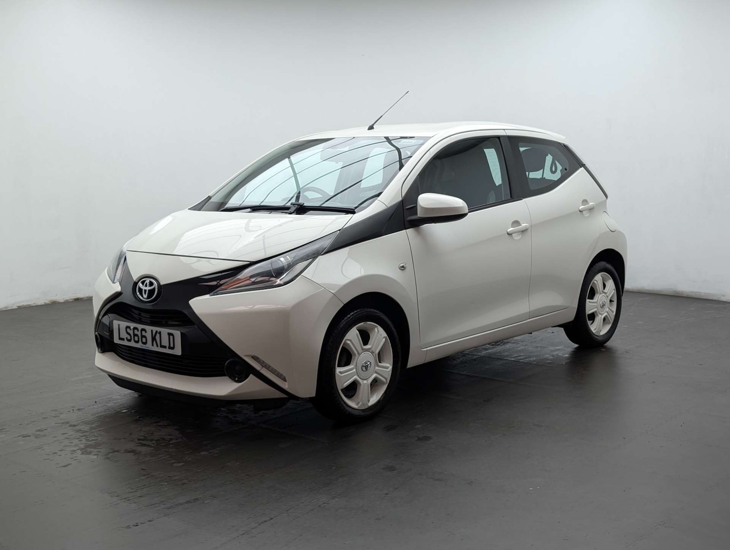 Used Toyota AYGO 2016 for sale - 78106716: Photo 5