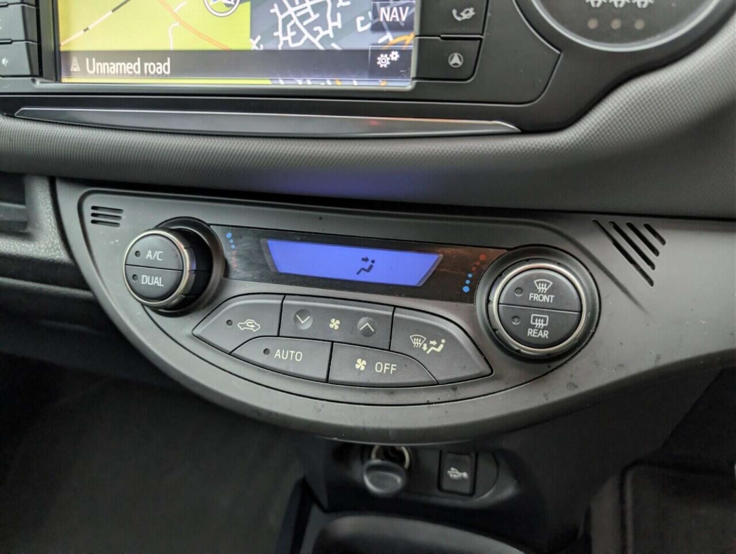 Used Toyota Yaris 2016 for sale - 77903120: Photo 19