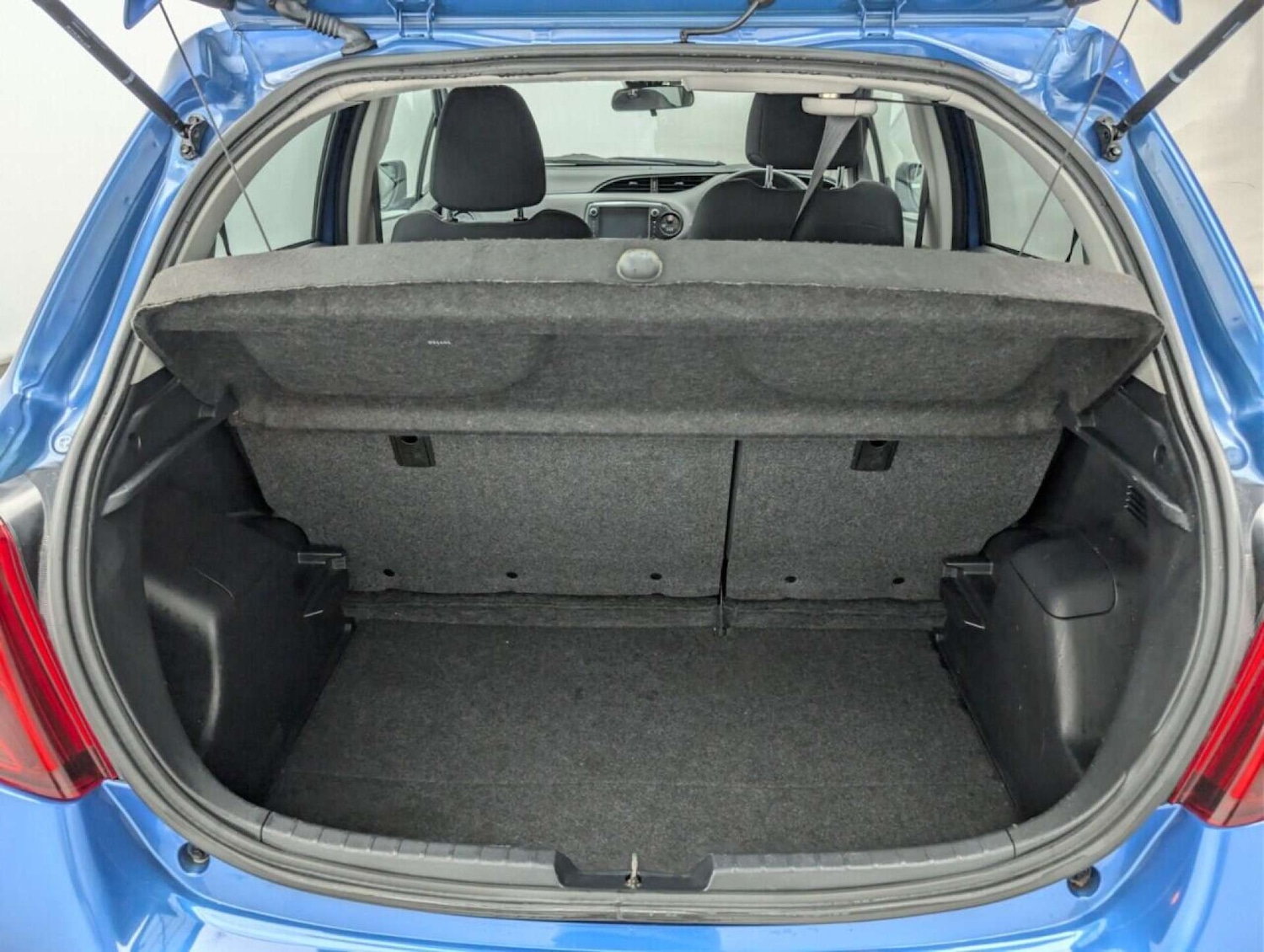 Used Toyota Yaris 2016 for sale - 77903120: Photo 29