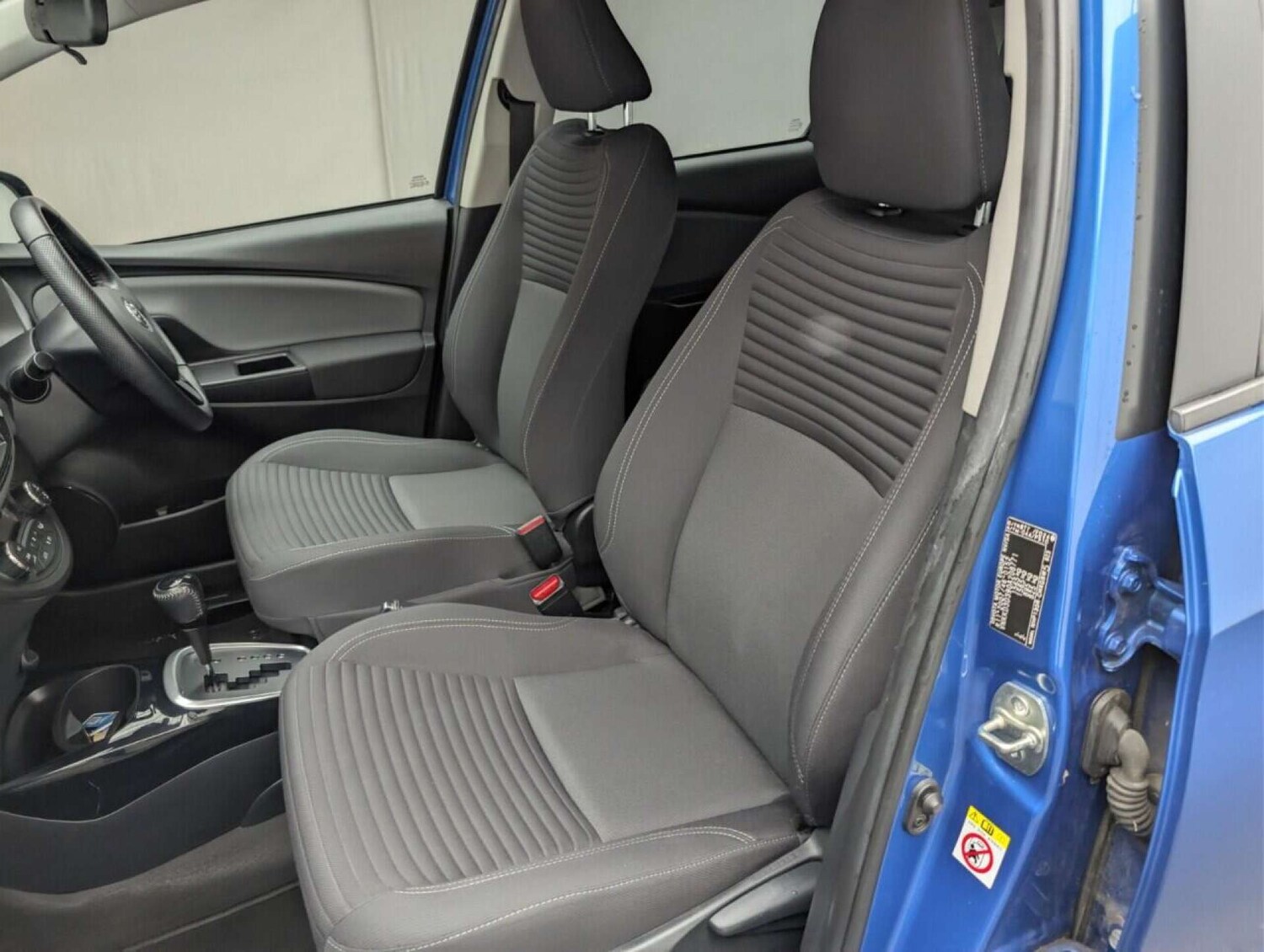 Used Toyota Yaris 2016 for sale - 77903120: Photo 32