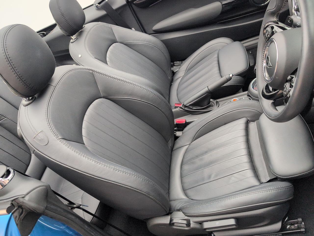 Used MINI Convertible 2019 for sale - 76424712: Photo 12