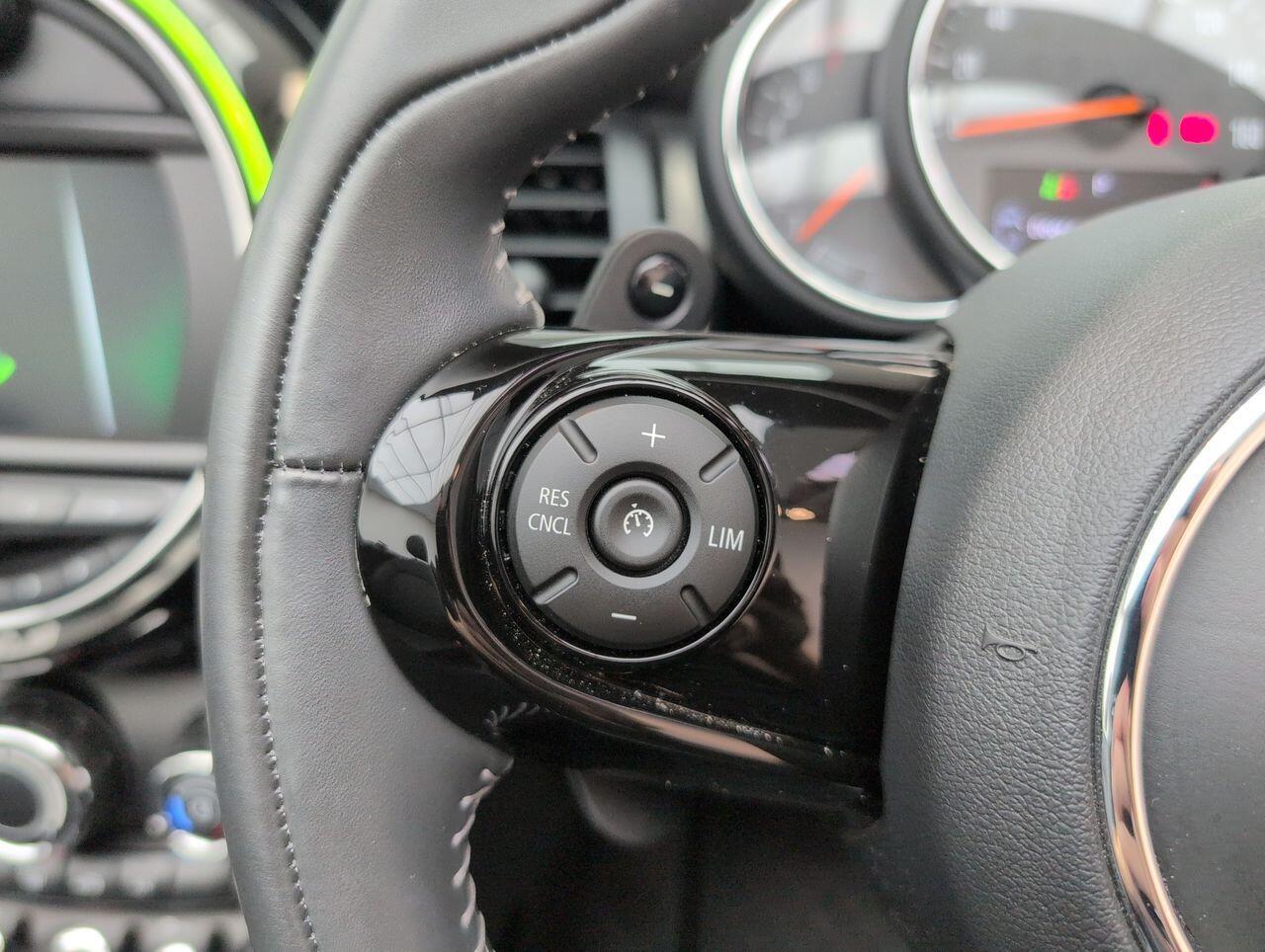 Used MINI Convertible 2019 for sale - 76424712: Photo 19