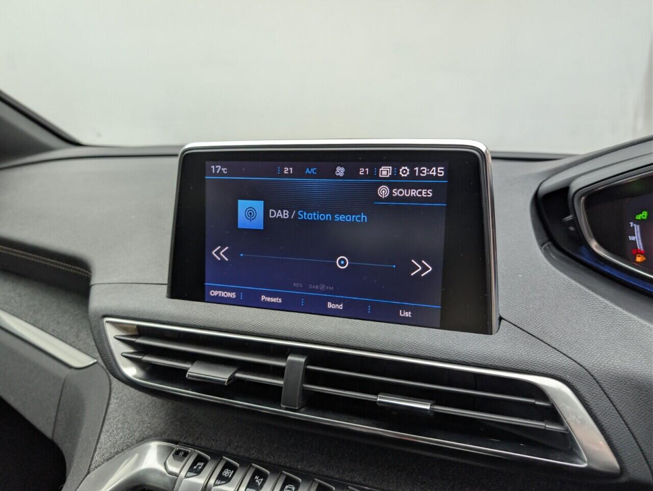 Used Peugeot 3008 2018 for sale - 76422682: Photo 11