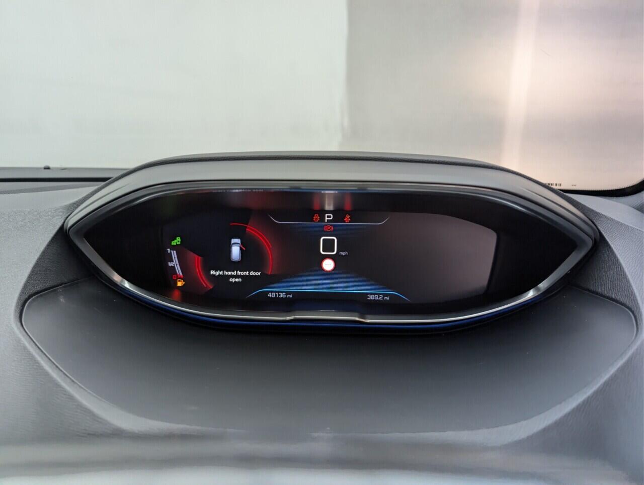 Used Peugeot 3008 2018 for sale - 76422682: Photo 16