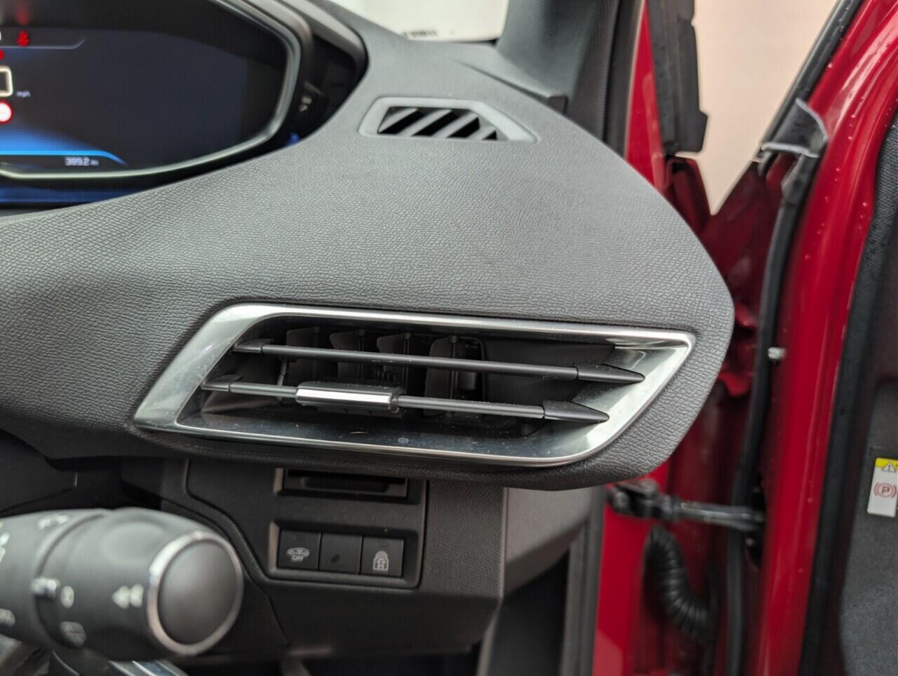 Used Peugeot 3008 2018 for sale - 76422682: Photo 19