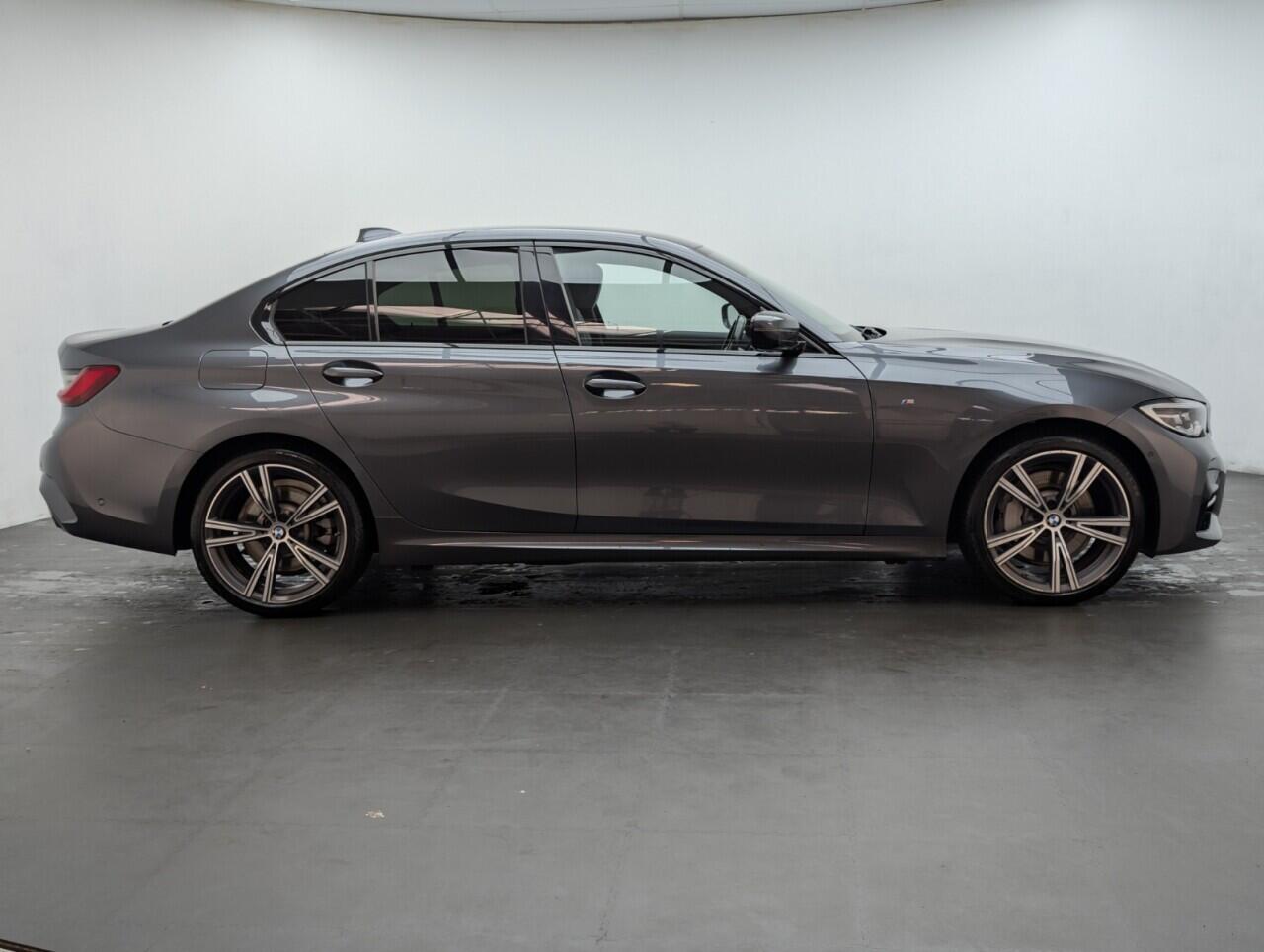 Used BMW 3 Series 2021 for sale - 76423228: Photo 9