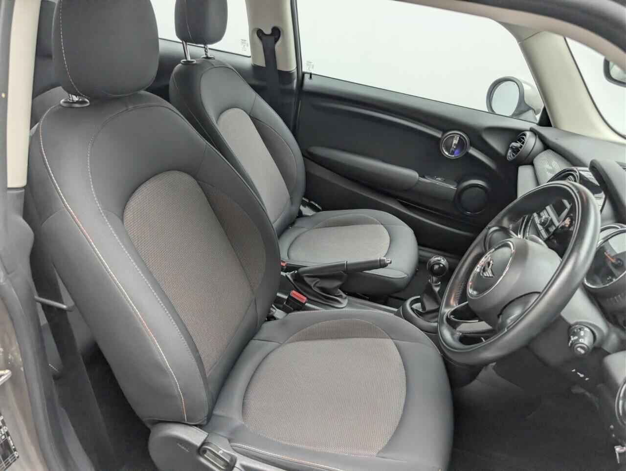 Used MINI Hatch 2017 for sale - 77143372: Photo 12