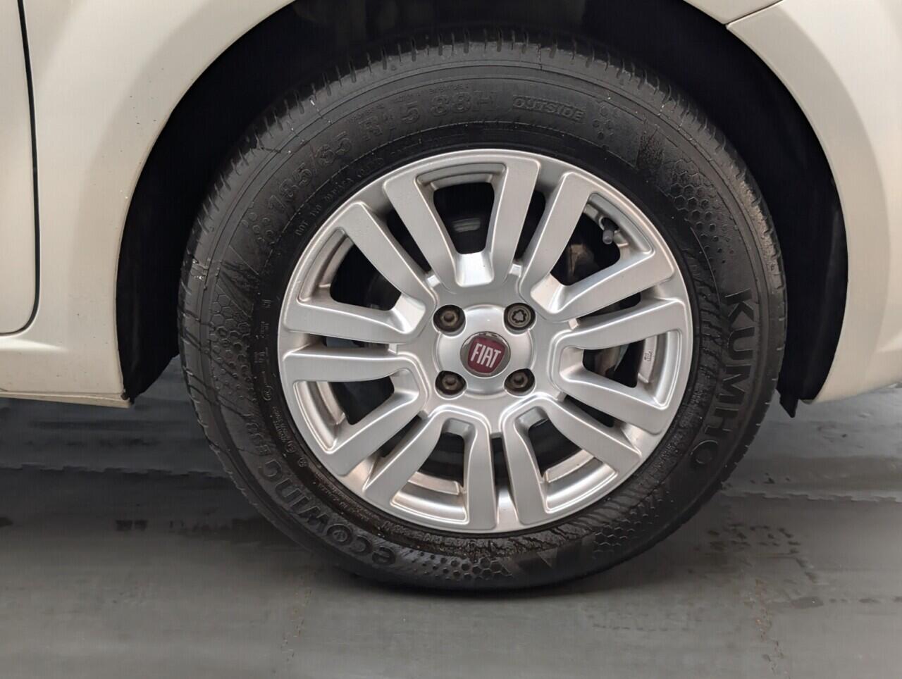 Used Fiat Punto 2017 for sale - 76765942: Photo 10