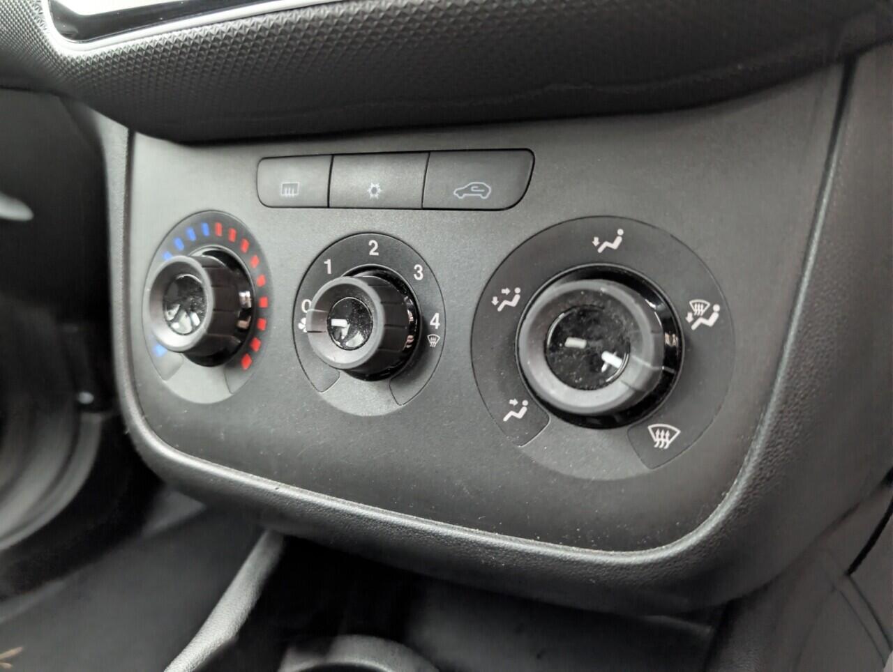 Used Fiat Punto 2017 for sale - 76765942: Photo 14