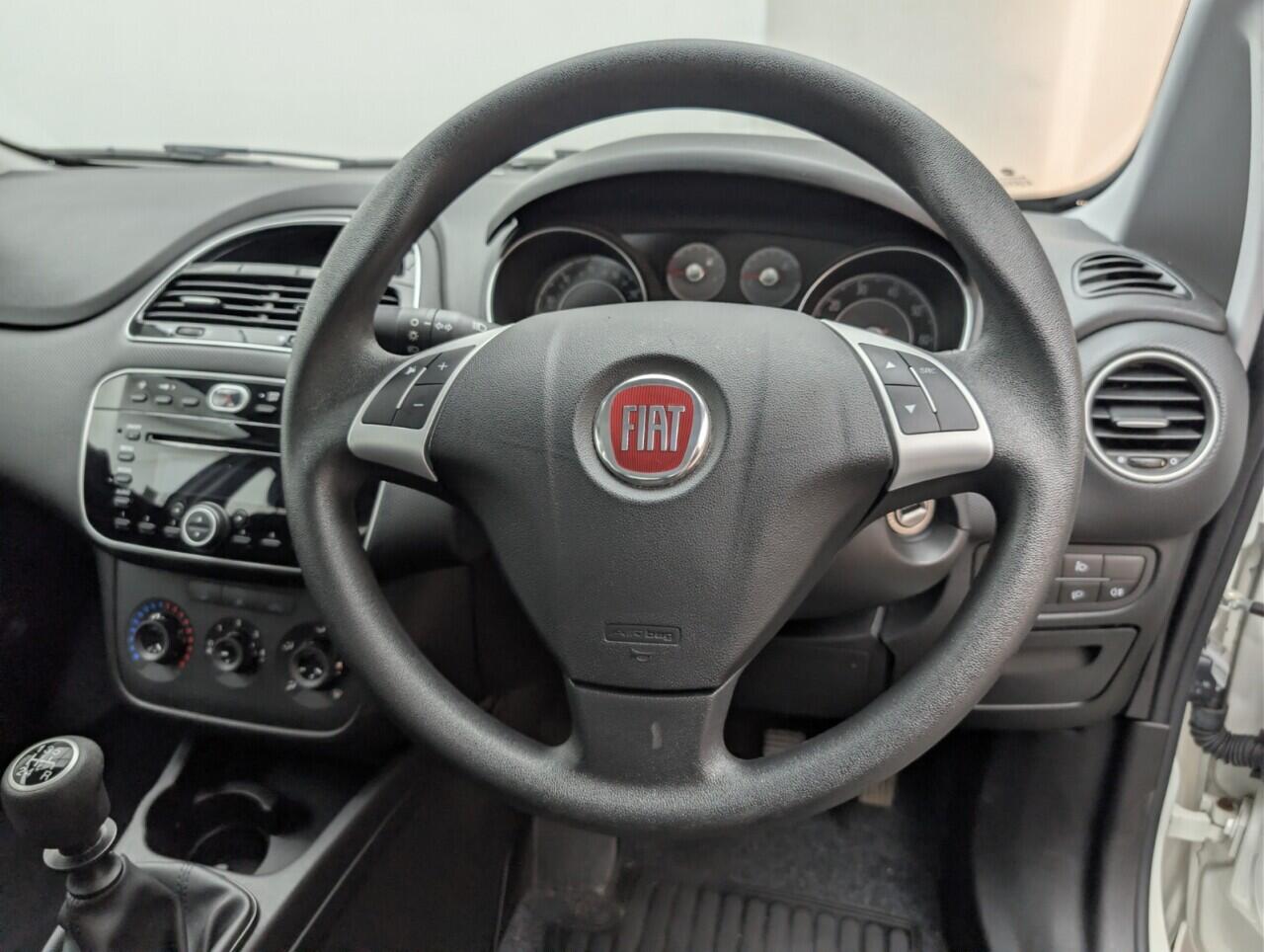 Used Fiat Punto 2017 for sale - 76765942: Photo 21