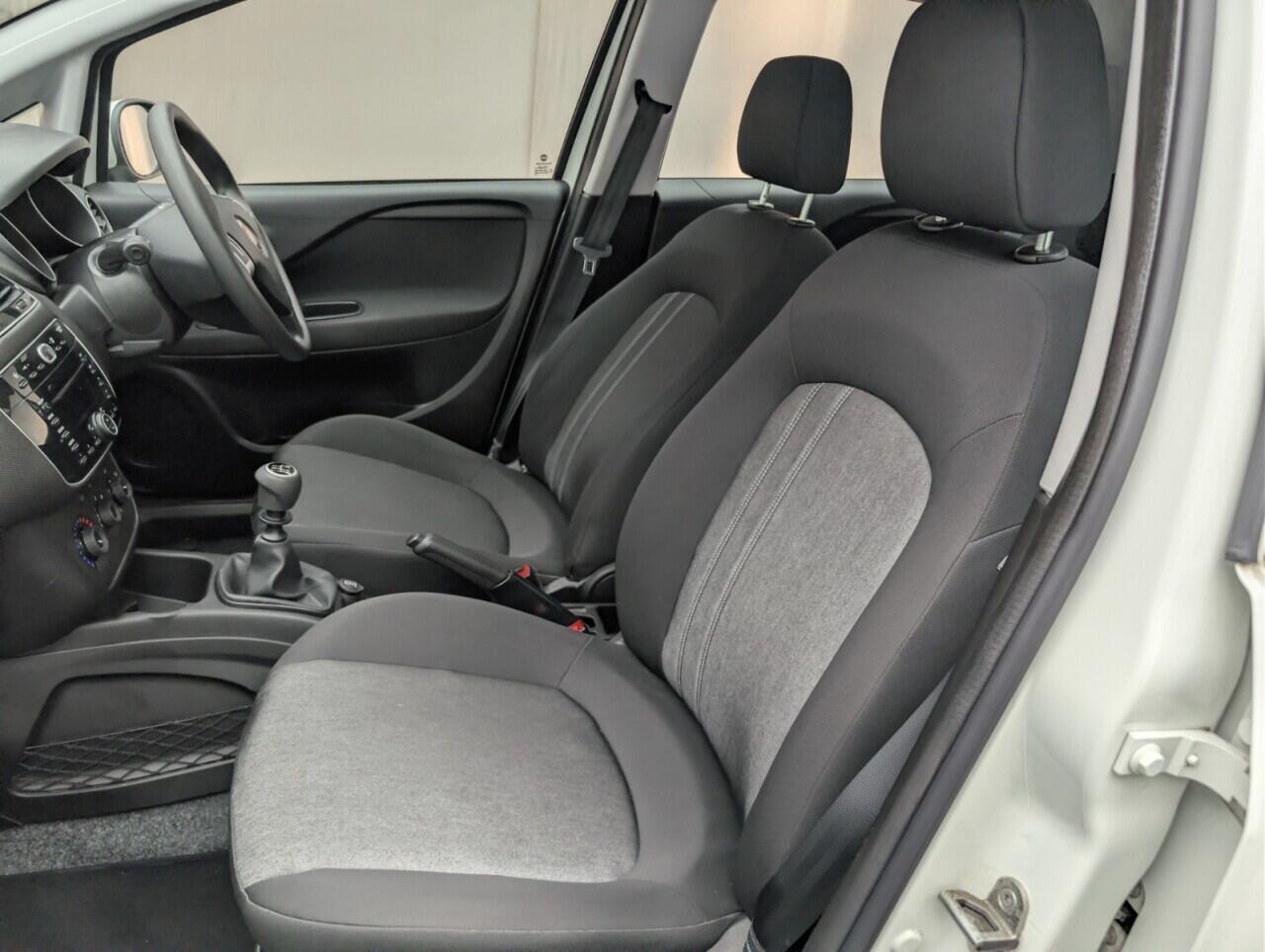 Used Fiat Punto 2017 for sale - 76765942: Photo 26