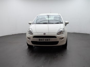 Used Fiat Punto 2017 for sale - 76765942: Photo