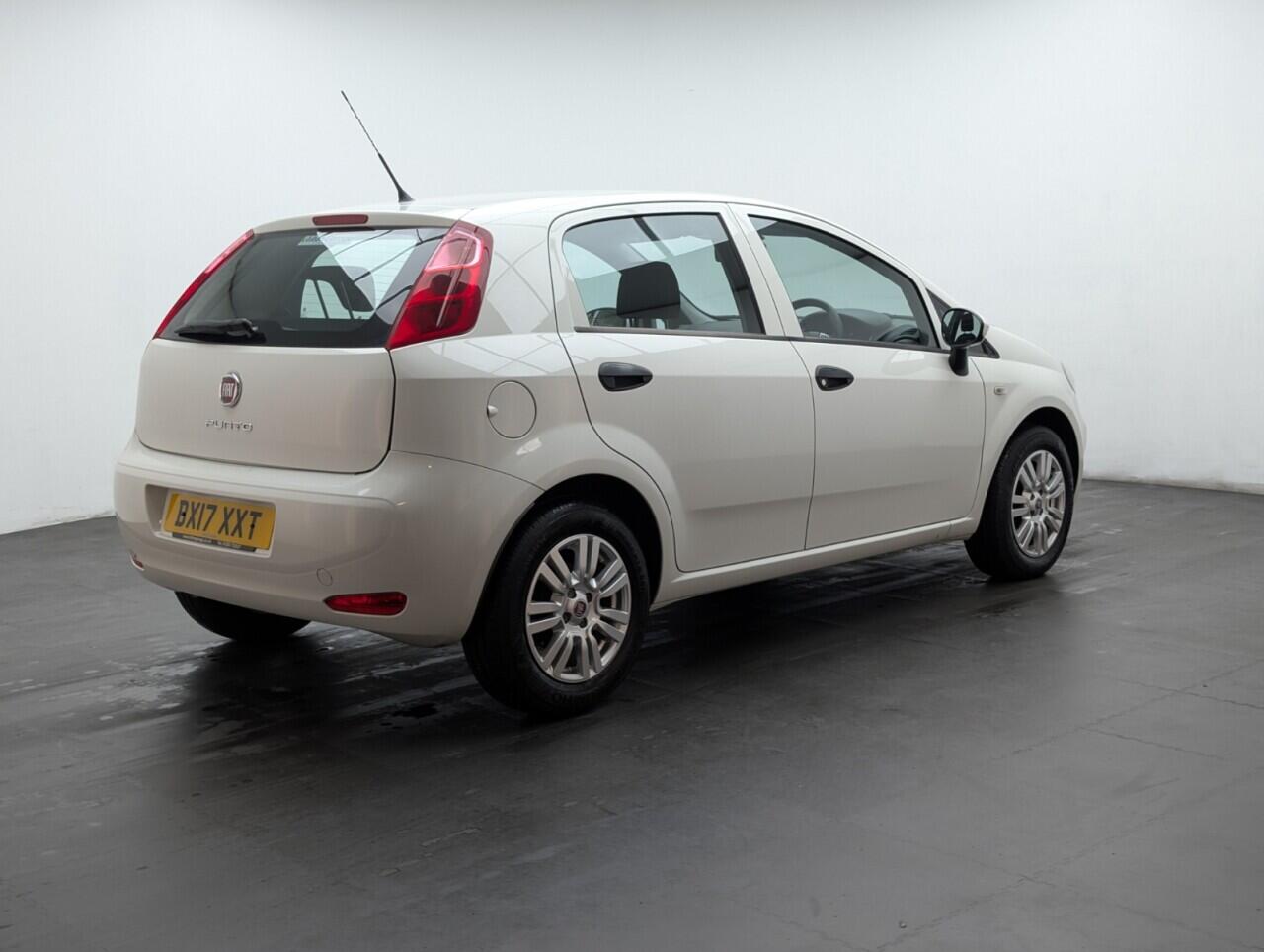 Used Fiat Punto 2017 for sale - 76765942: Photo 8