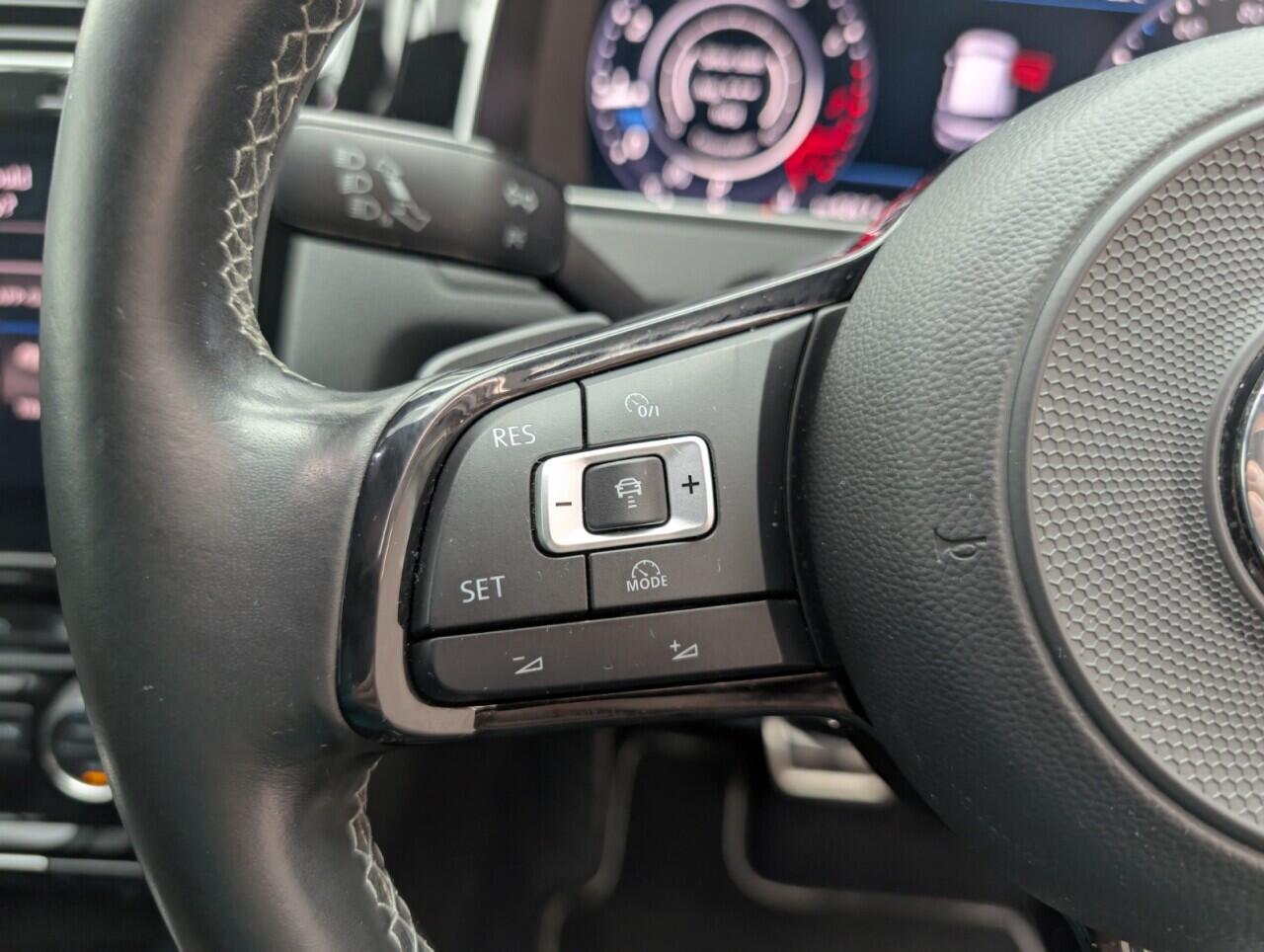 Used Volkswagen Golf 2017 for sale - 76422924: Photo 19