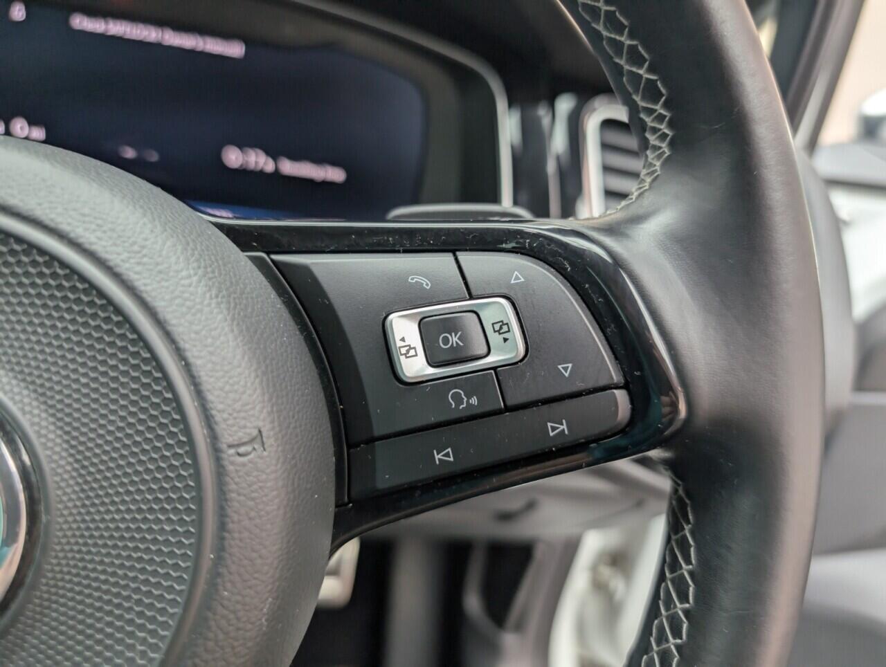 Used Volkswagen Golf 2017 for sale - 76422924: Photo 20