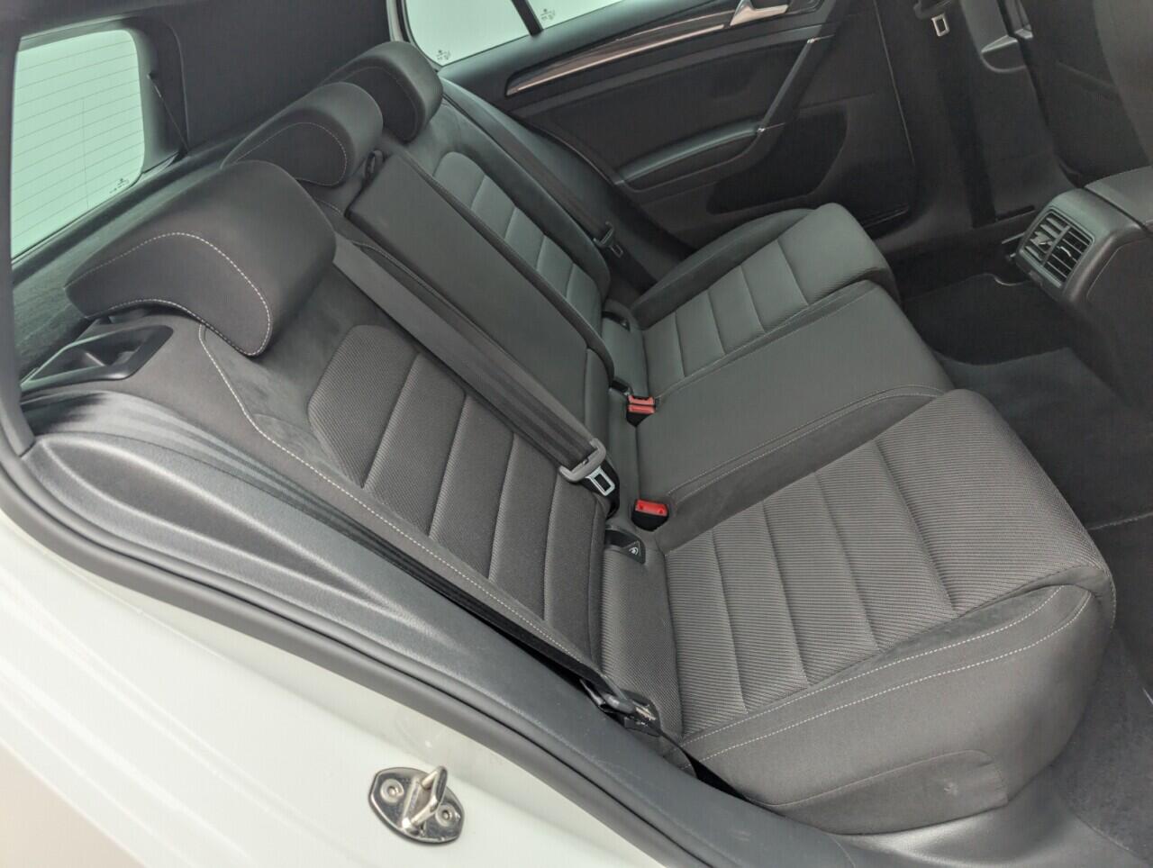 Used Volkswagen Golf 2017 for sale - 76422924: Photo 25