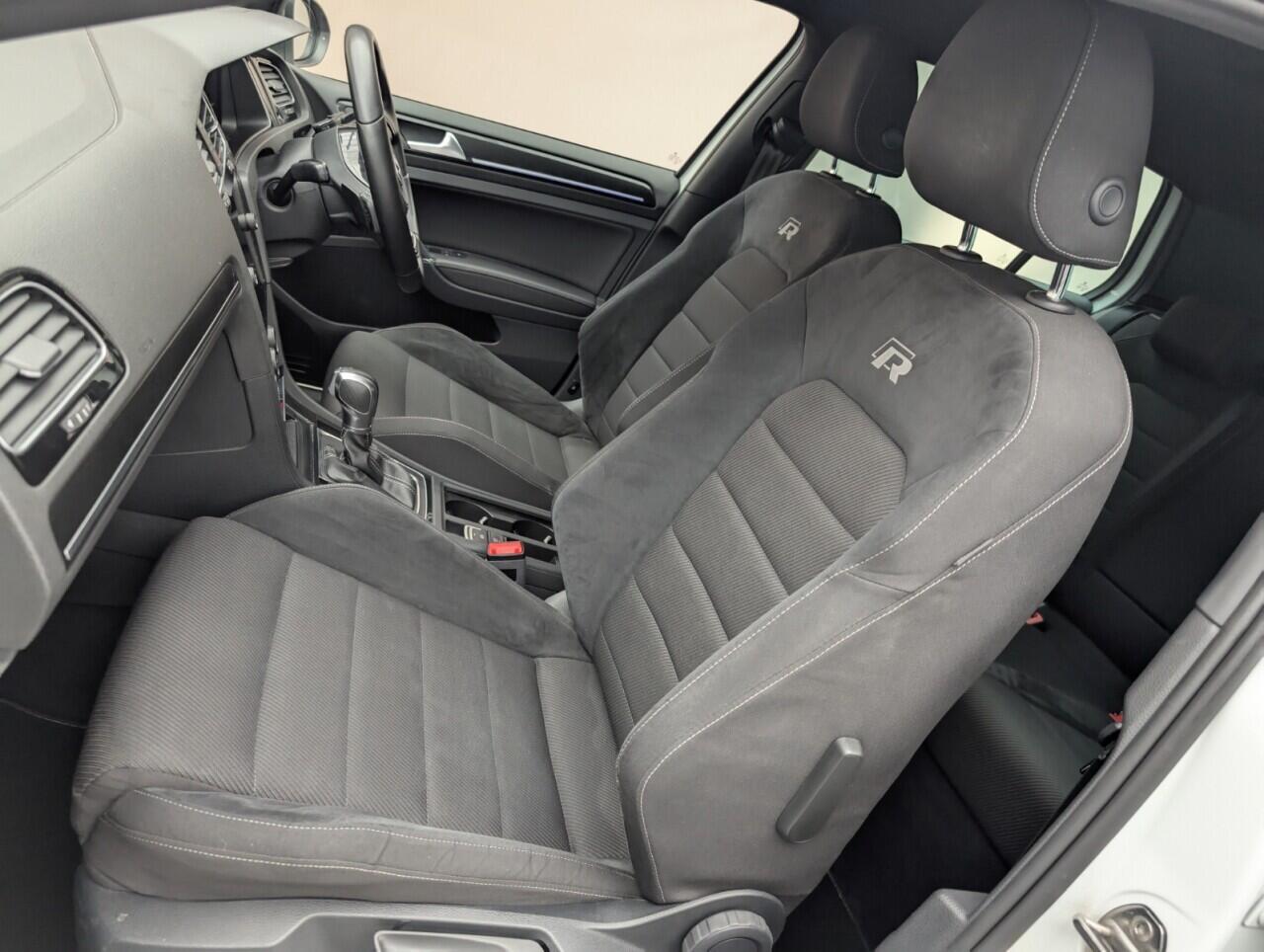 Used Volkswagen Golf 2017 for sale - 76422924: Photo 28