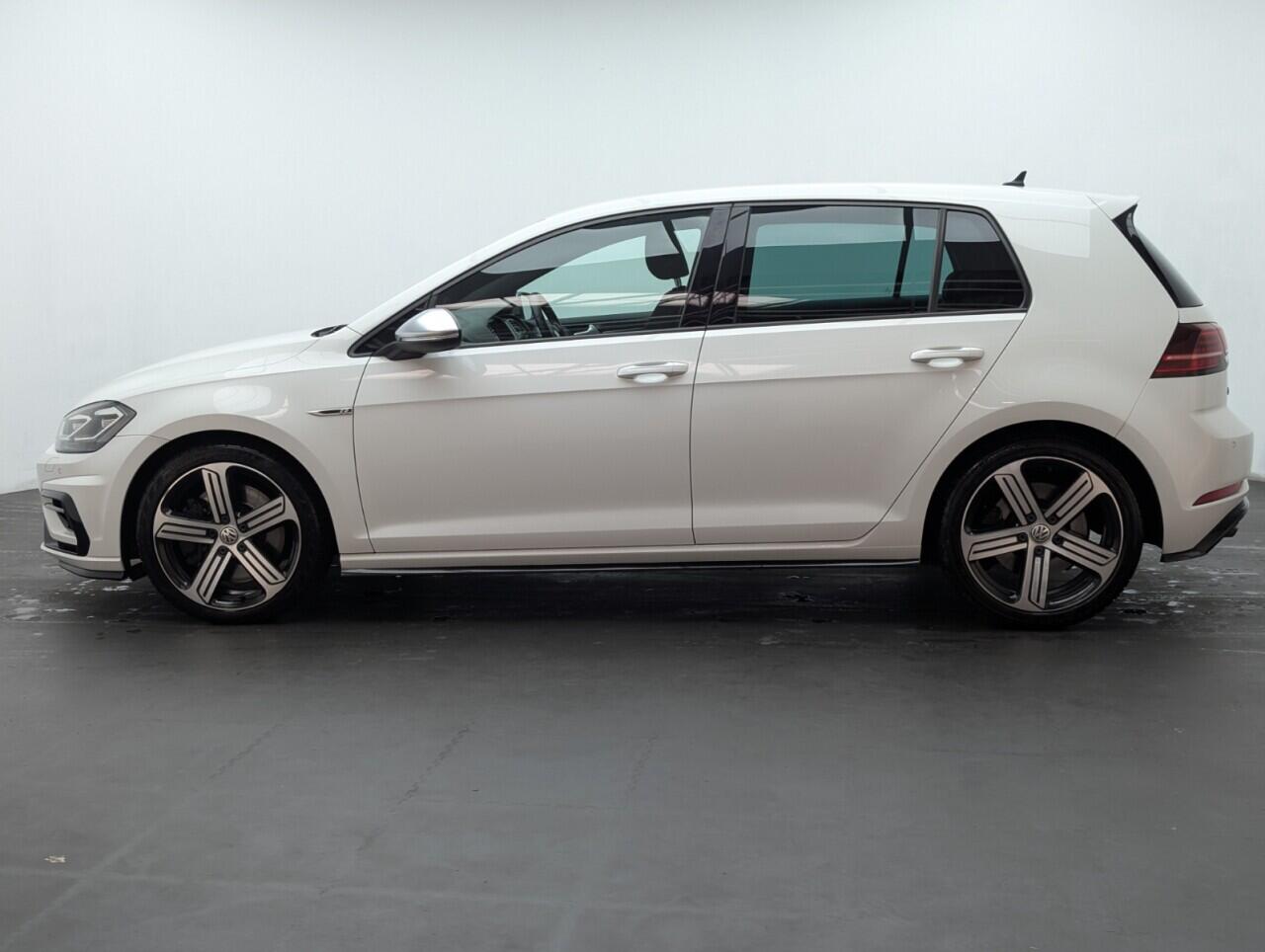 Used Volkswagen Golf 2017 for sale - 76422924: Photo 5