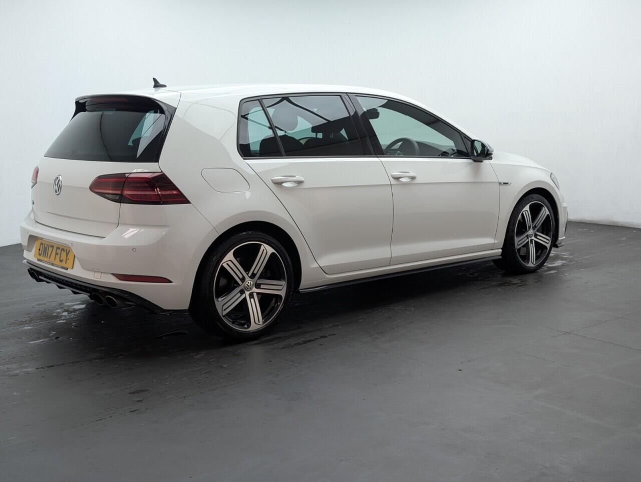 Used Volkswagen Golf 2017 for sale - 76422924: Photo 8