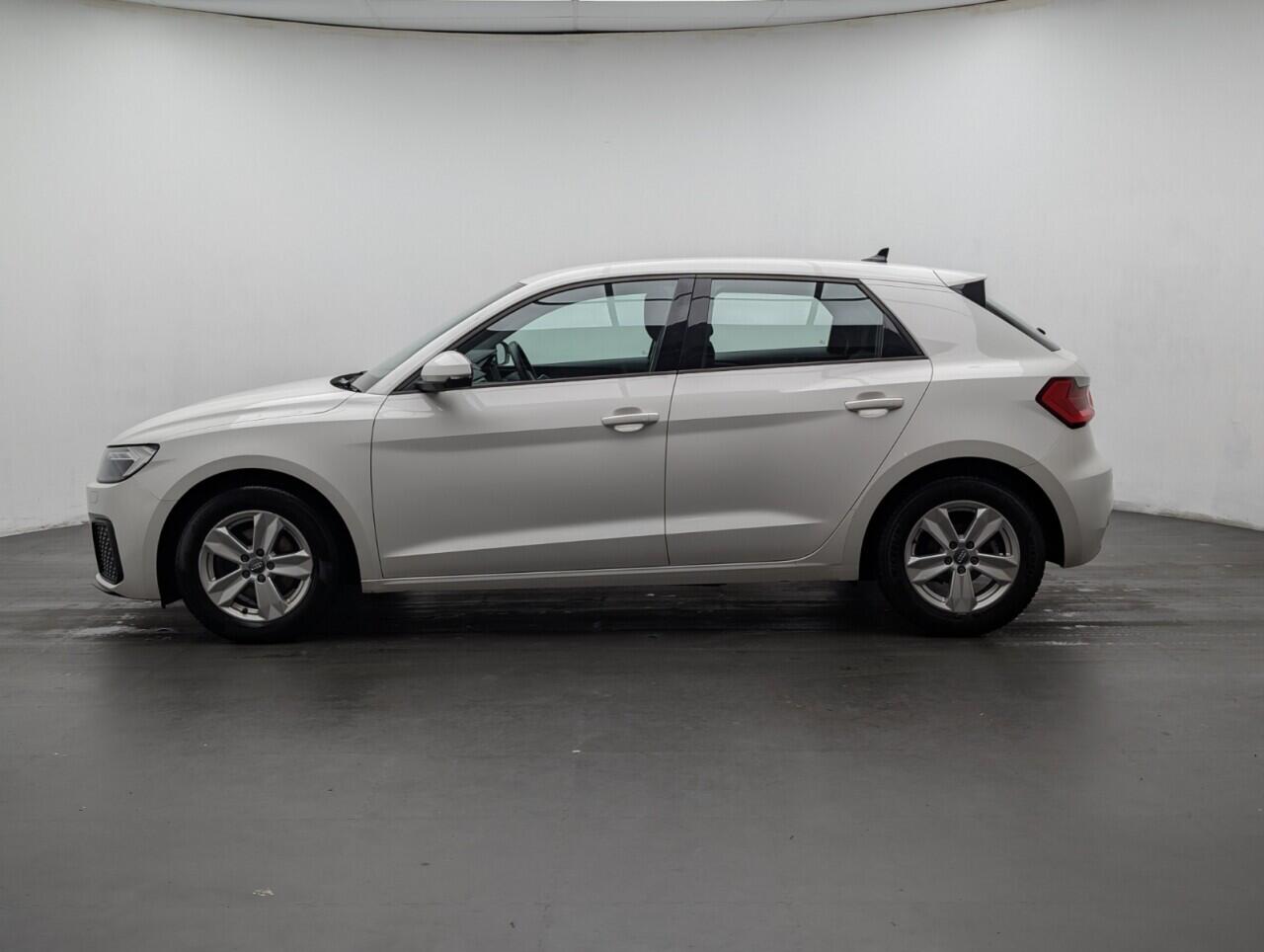 Used Audi A1 for sale - 77598519: Photo 5