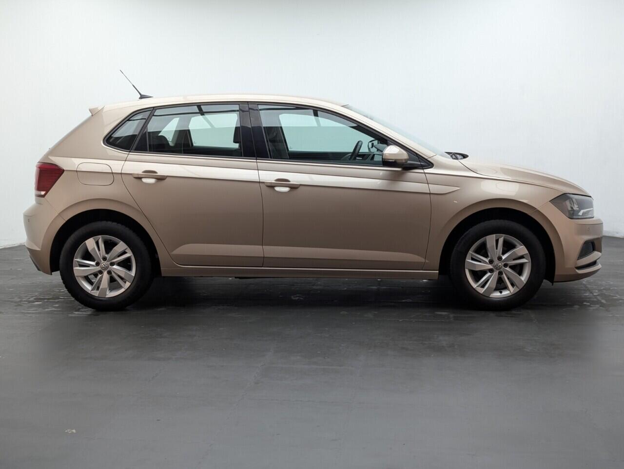 Used Volkswagen Polo 2018 for sale - 76584884: Photo 9