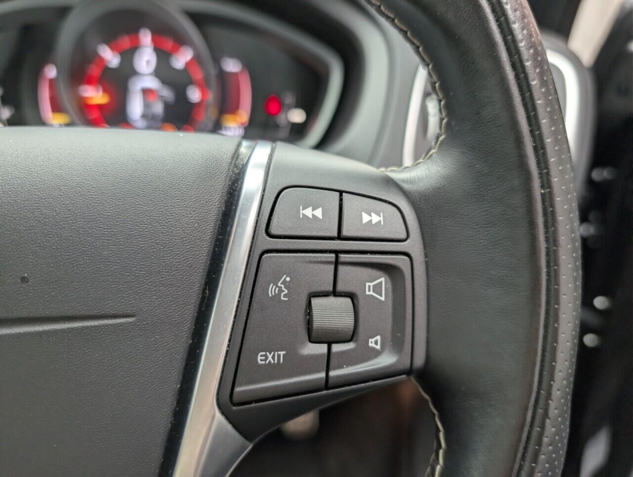 Used Volvo V40 2019 for sale - 77131826: Photo 30