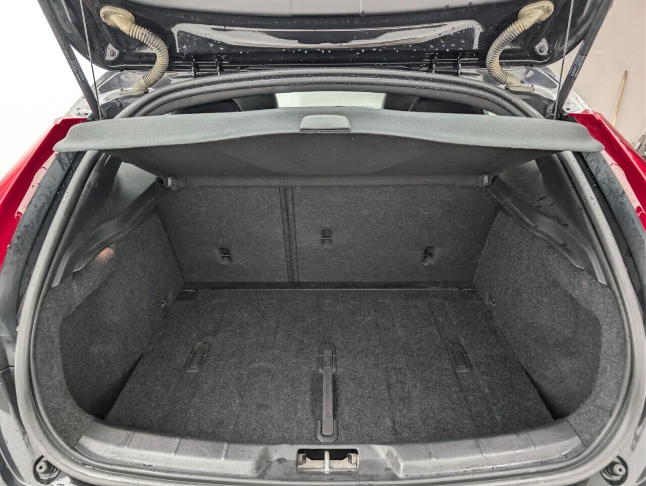 Used Volvo V40 2019 for sale - 77131826: Photo 36