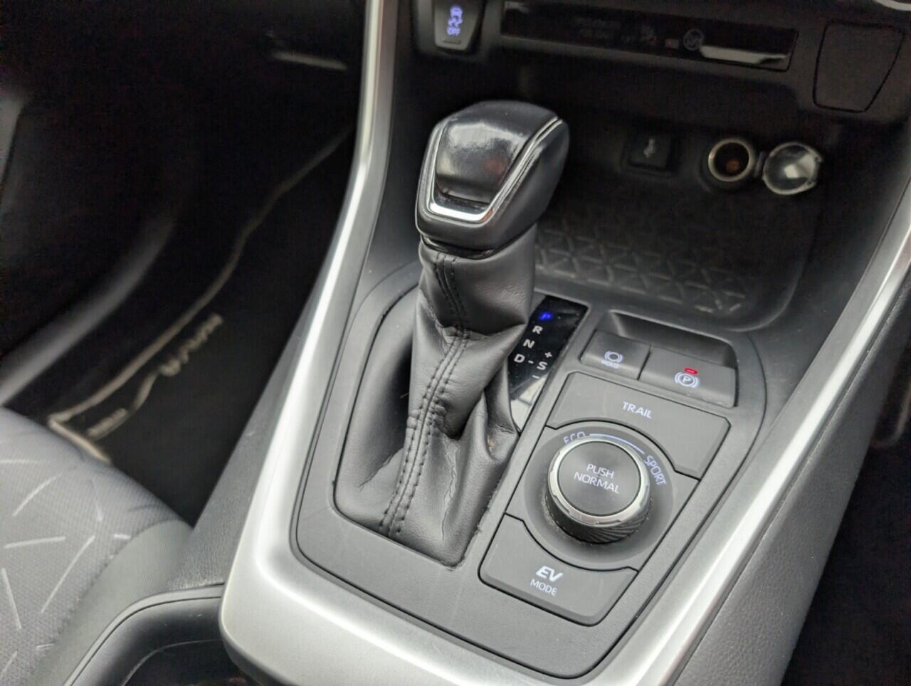 Used Toyota RAV4 2020 for sale - 76701384: Photo 18