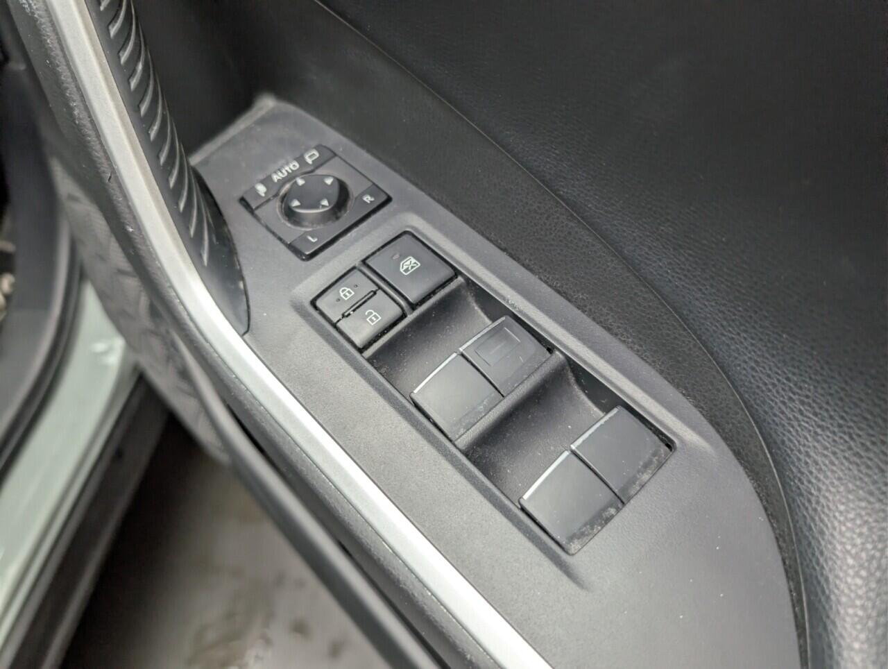 Used Toyota RAV4 2020 for sale - 76701384: Photo 23