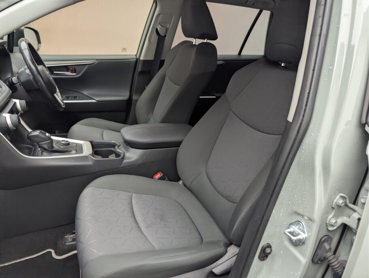 Used Toyota RAV4 2020 for sale - 76701384: Photo 29