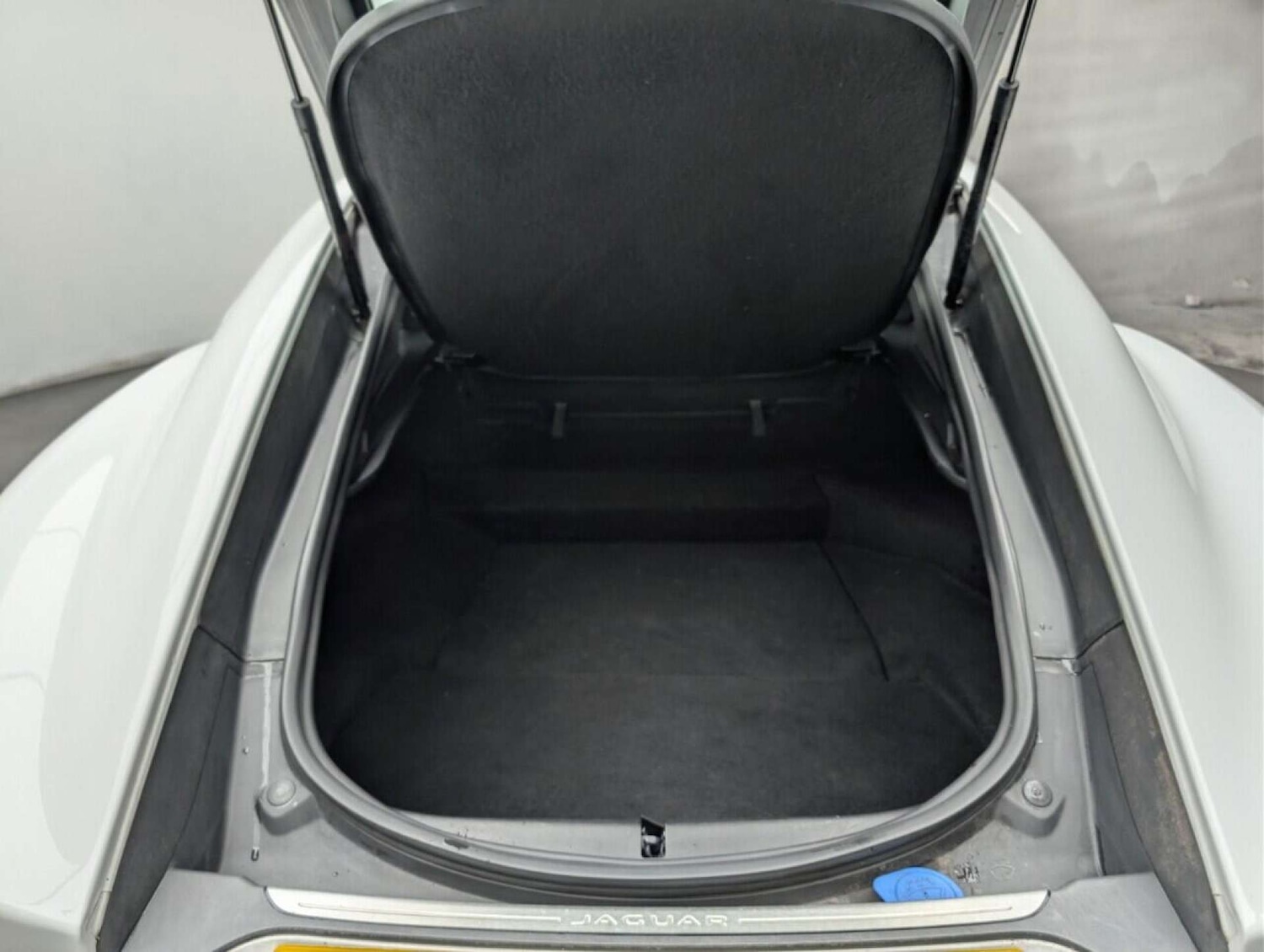 Used Jaguar F-Type 2017 for sale - 77778164: Photo 26