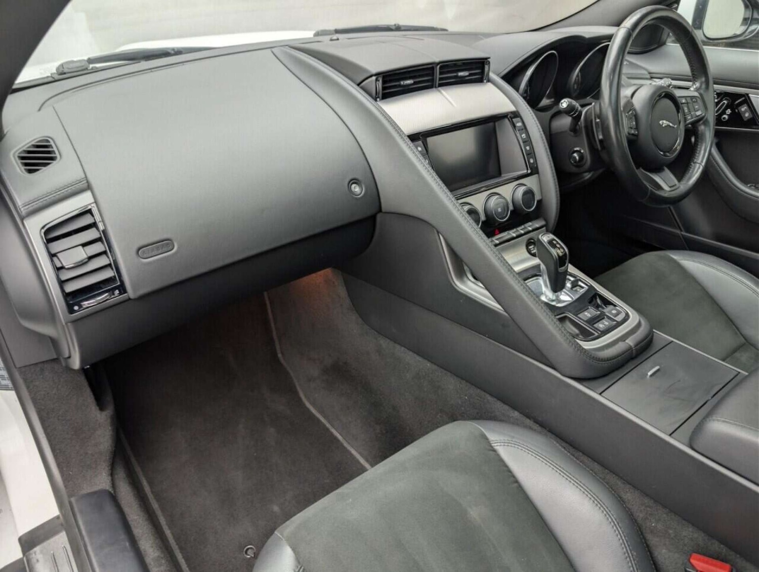 Used Jaguar F-Type 2017 for sale - 77778164: Photo 30