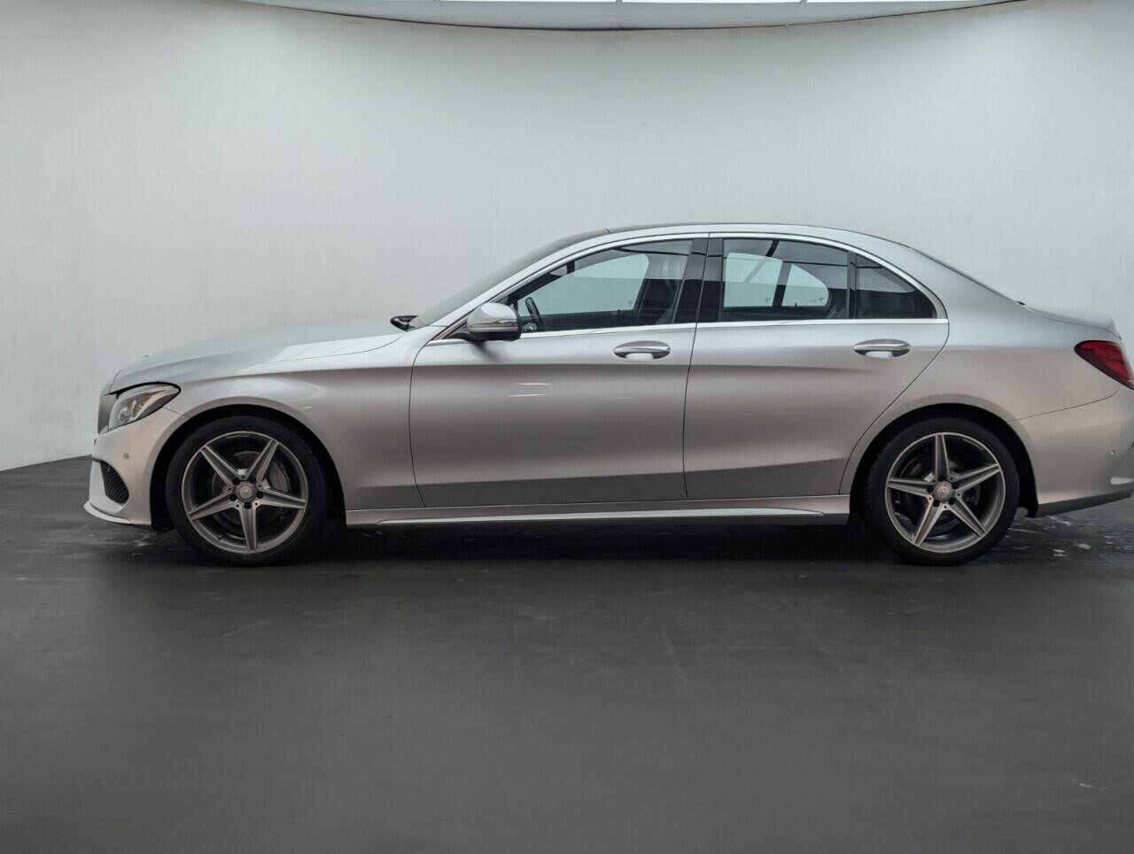 Used Mercedes-Benz C Class 2017 for sale - 76423215: Photo 5