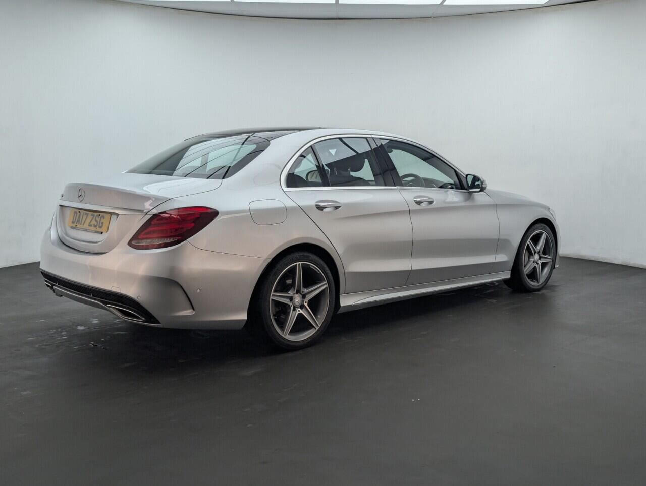 Used Mercedes-Benz C Class 2017 for sale - 76423215: Photo 8