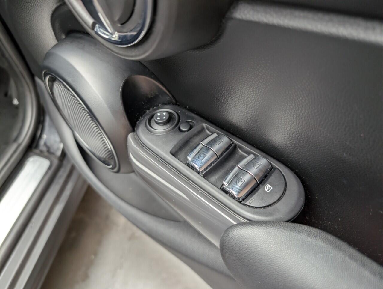 Used MINI Hatch 2019 for sale - 76607873: Photo 21