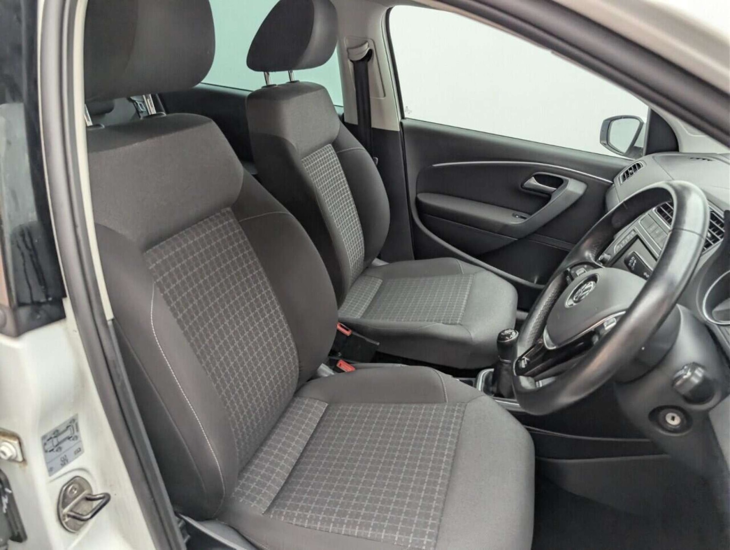 Used Volkswagen Polo 2016 for sale - 77712993: Photo 12