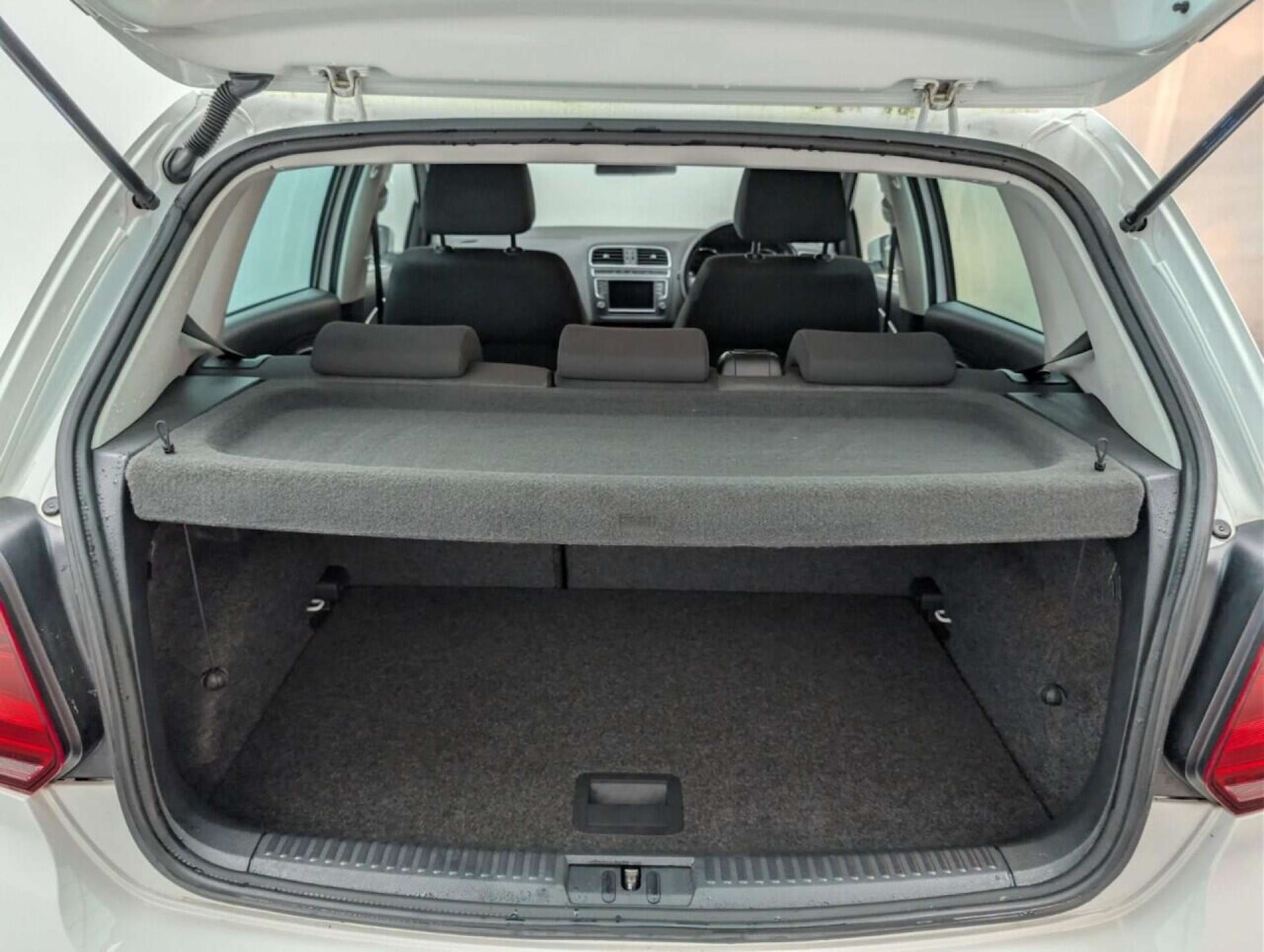 Used Volkswagen Polo 2016 for sale - 77712993: Photo 26