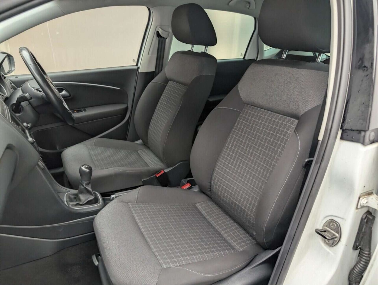 Used Volkswagen Polo 2016 for sale - 77712993: Photo 28