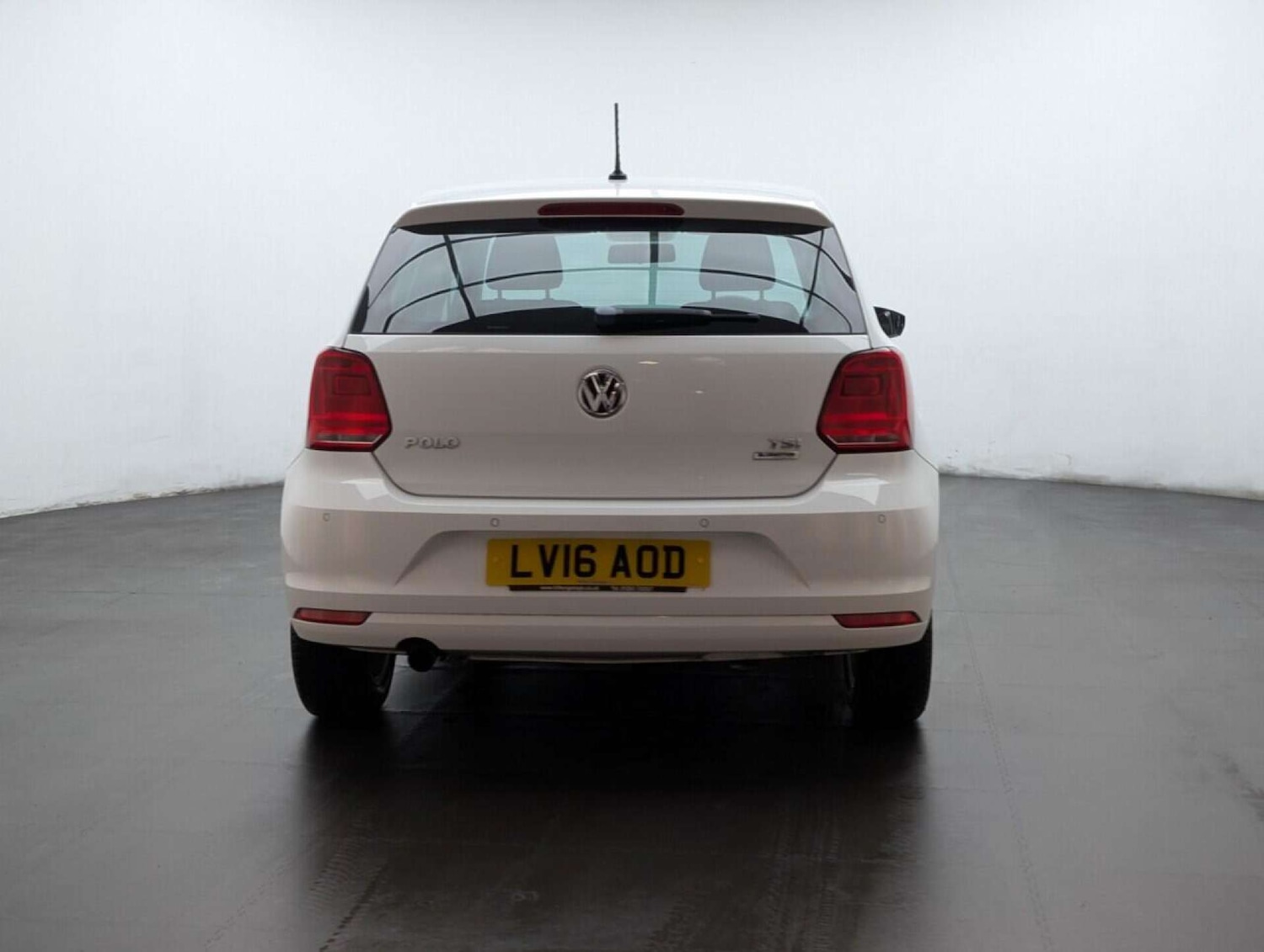 Used Volkswagen Polo 2016 for sale - 77712993: Photo 7